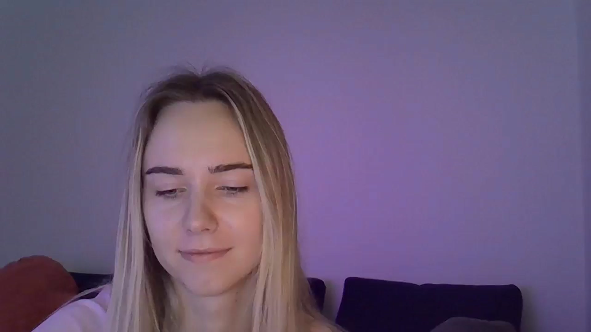 Gallery image thumbnail from Ocean__Soul's myfreecams stream on, 04/21/2025, 09:50 image 16 of 20