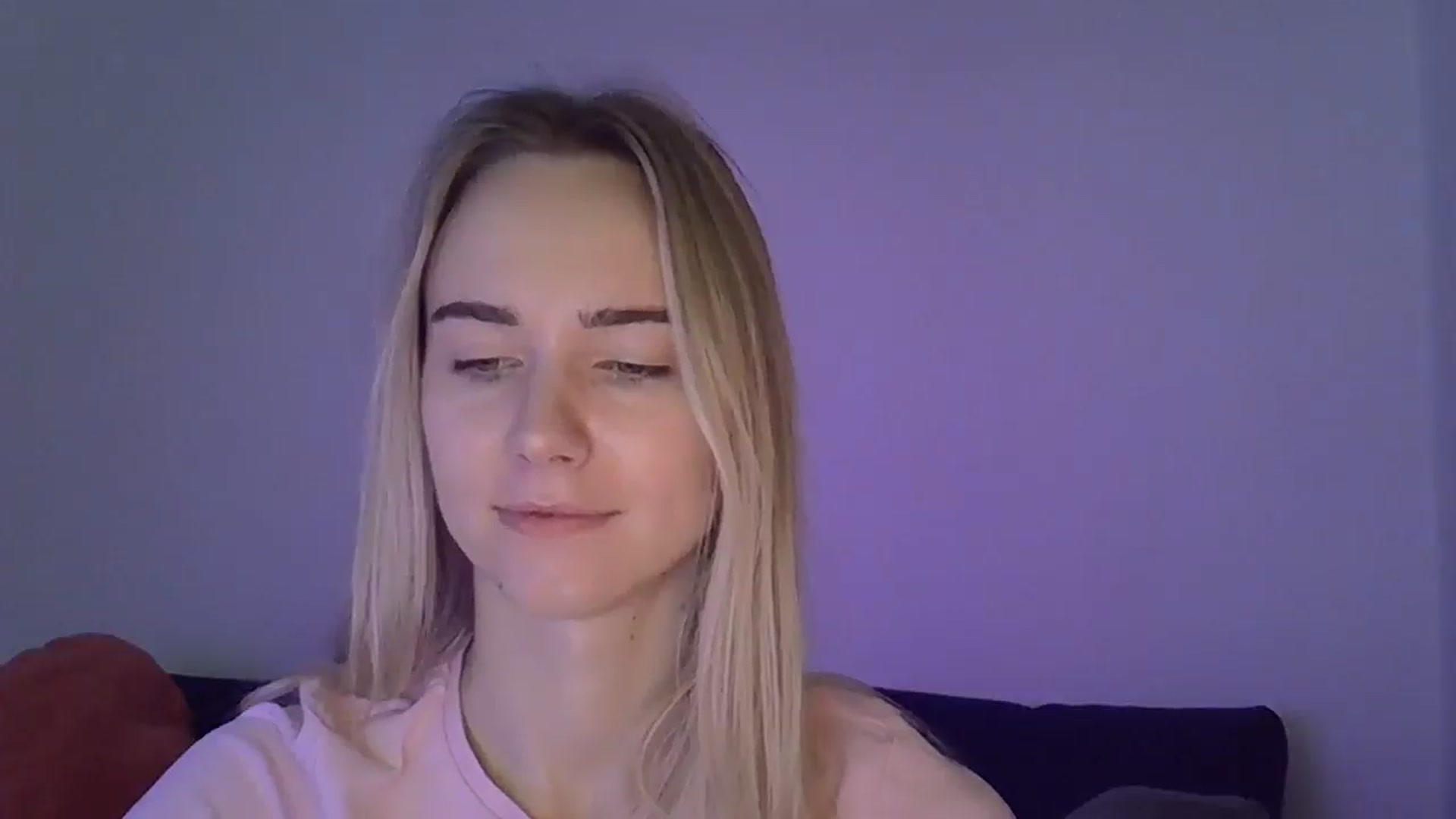 Gallery image thumbnail from Ocean__Soul's myfreecams stream on, 04/21/2025, 09:50 image 12 of 20