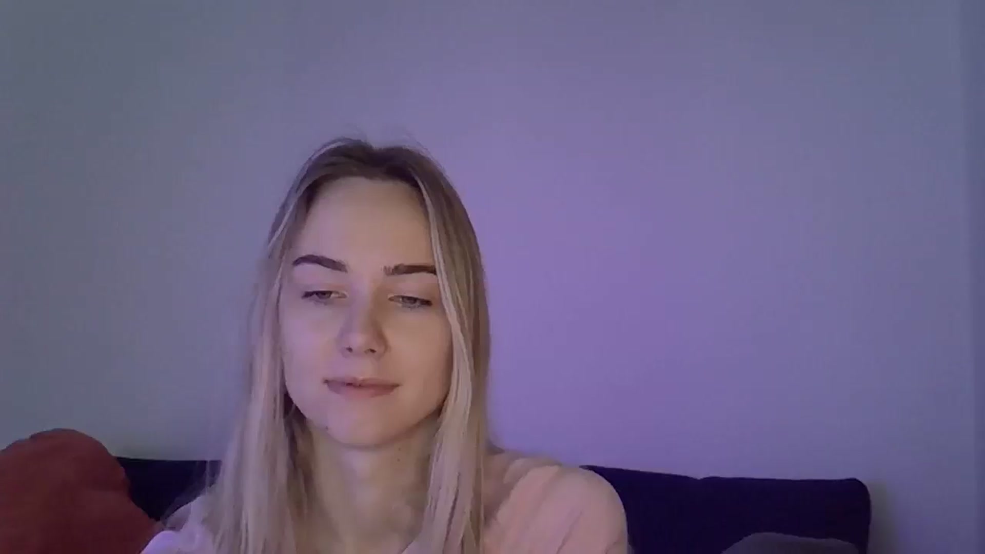 Gallery image thumbnail from Ocean__Soul's myfreecams stream on, 04/21/2025, 09:50 image 8 of 20