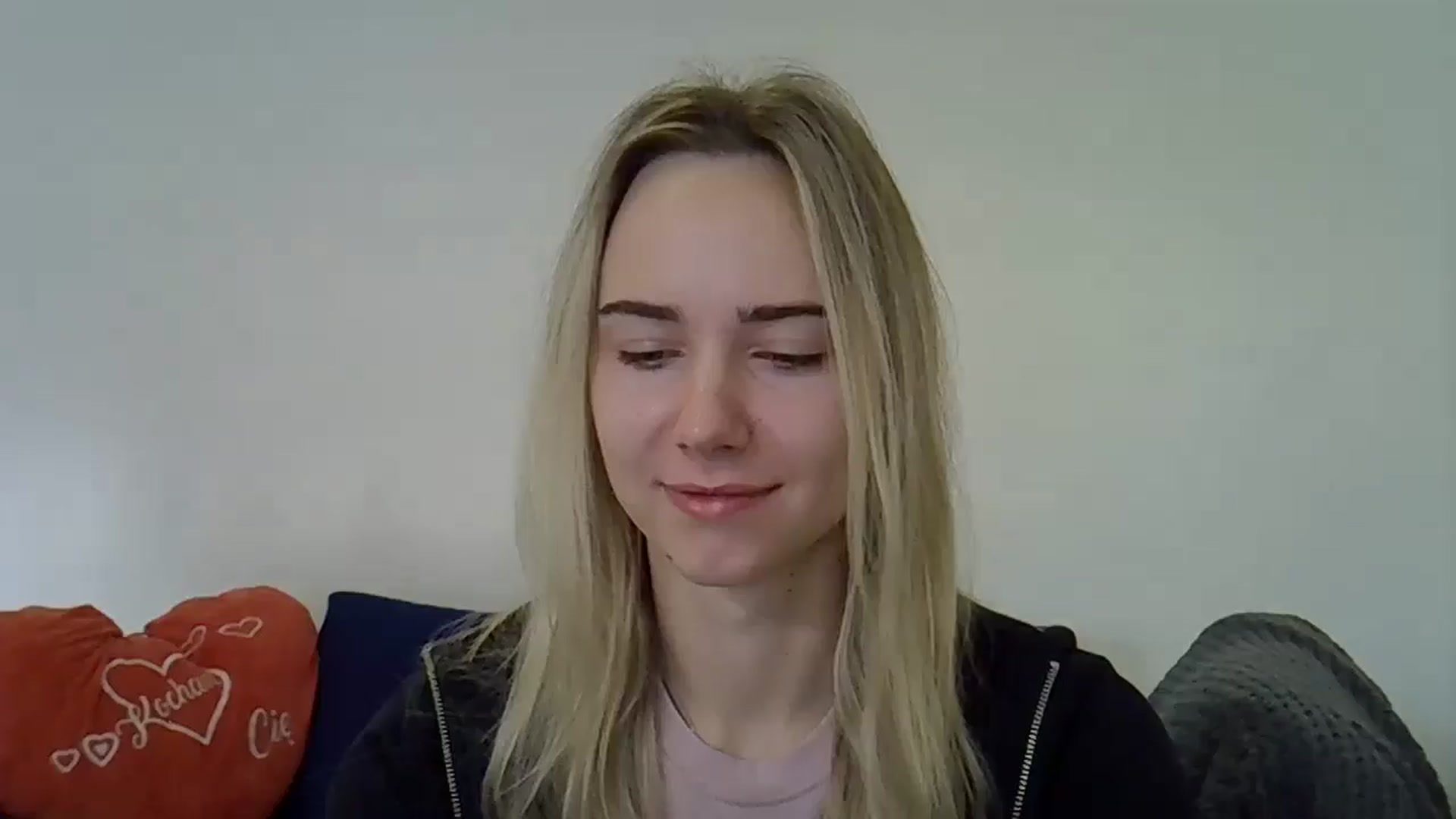 Gallery image thumbnail from Ocean__Soul's myfreecams stream on, 04/22/2025, 06:08 image 4 of 20