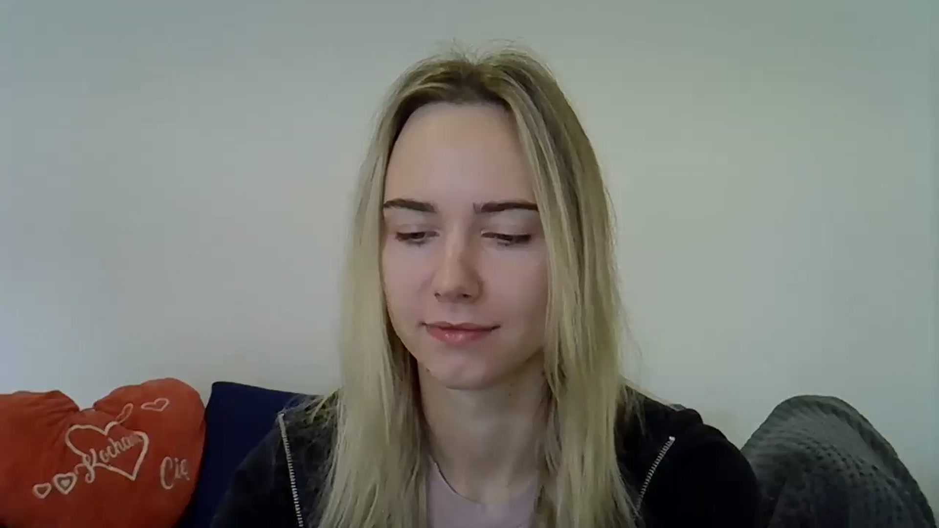 Gallery image thumbnail from Ocean__Soul's myfreecams stream on, 04/22/2025, 06:08 image 19 of 20