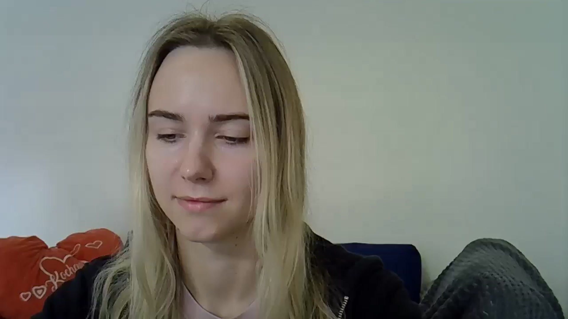 Gallery image thumbnail from Ocean__Soul's myfreecams stream on, 04/22/2025, 08:28 image 8 of 20
