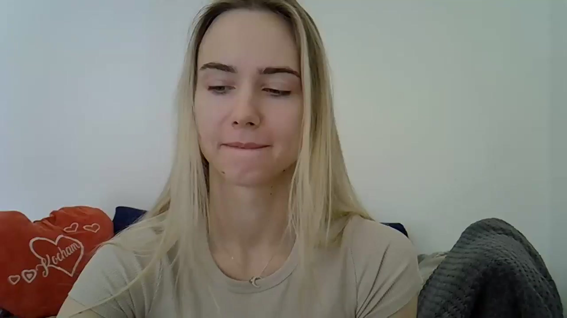 Gallery image thumbnail from Ocean__Soul's myfreecams stream on, 04/24/2025, 09:17 image 9 of 20