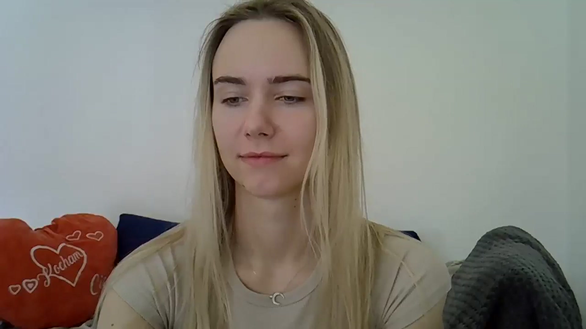 Gallery image thumbnail from Ocean__Soul's myfreecams stream on, 04/24/2025, 09:17 image 12 of 20