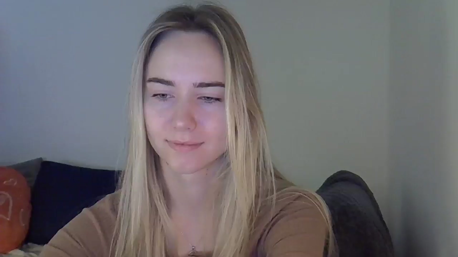 Gallery image thumbnail from Ocean__Soul's myfreecams stream on, 04/25/2025, 06:15 image 7 of 20