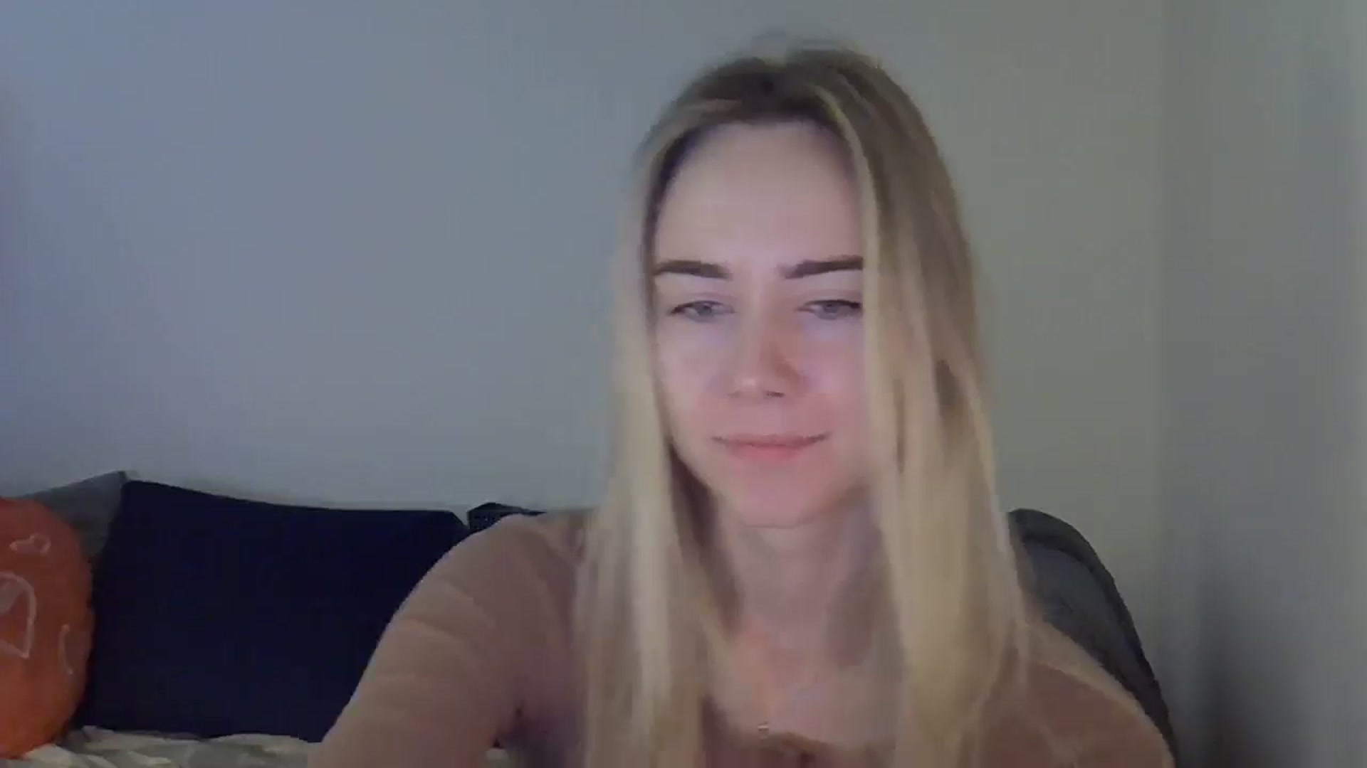 Gallery image thumbnail from Ocean__Soul's myfreecams stream on, 04/25/2025, 06:15 image 18 of 20