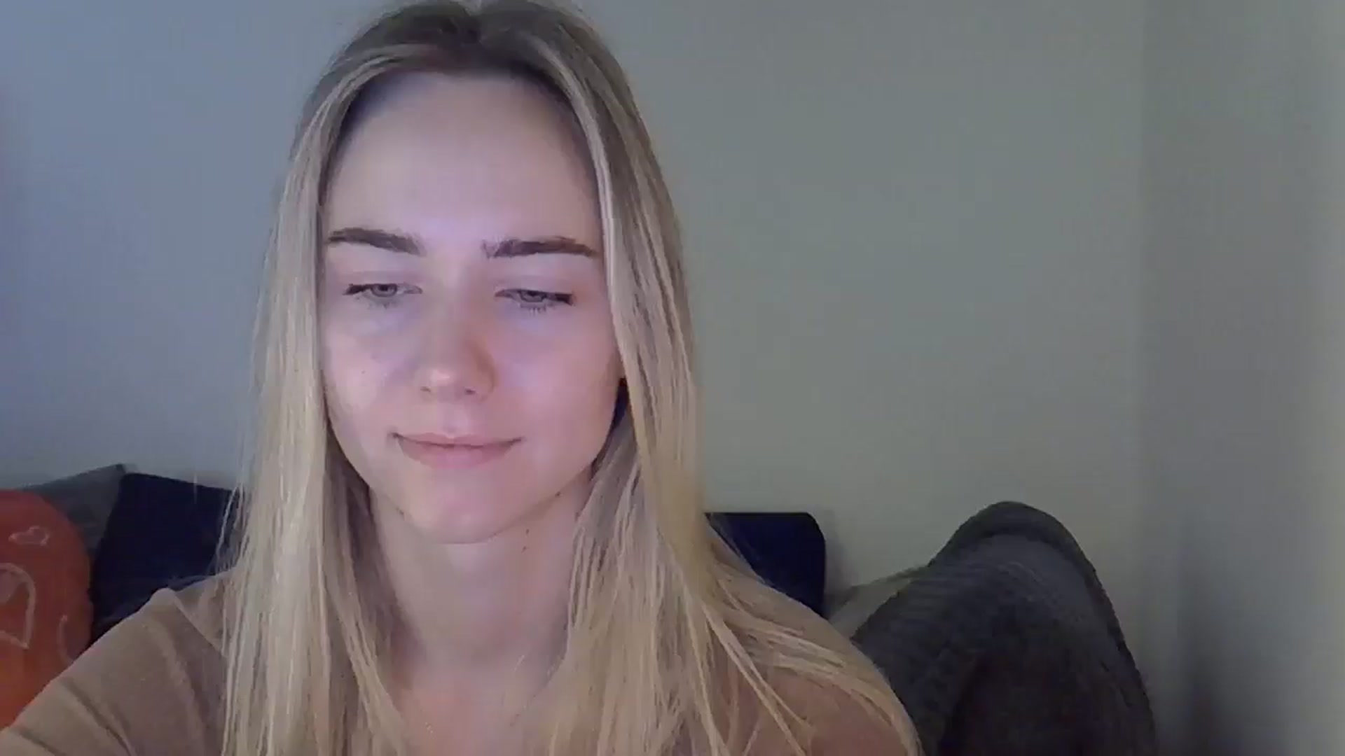 Gallery image thumbnail from Ocean__Soul's myfreecams stream on, 04/25/2025, 06:15 image 20 of 20