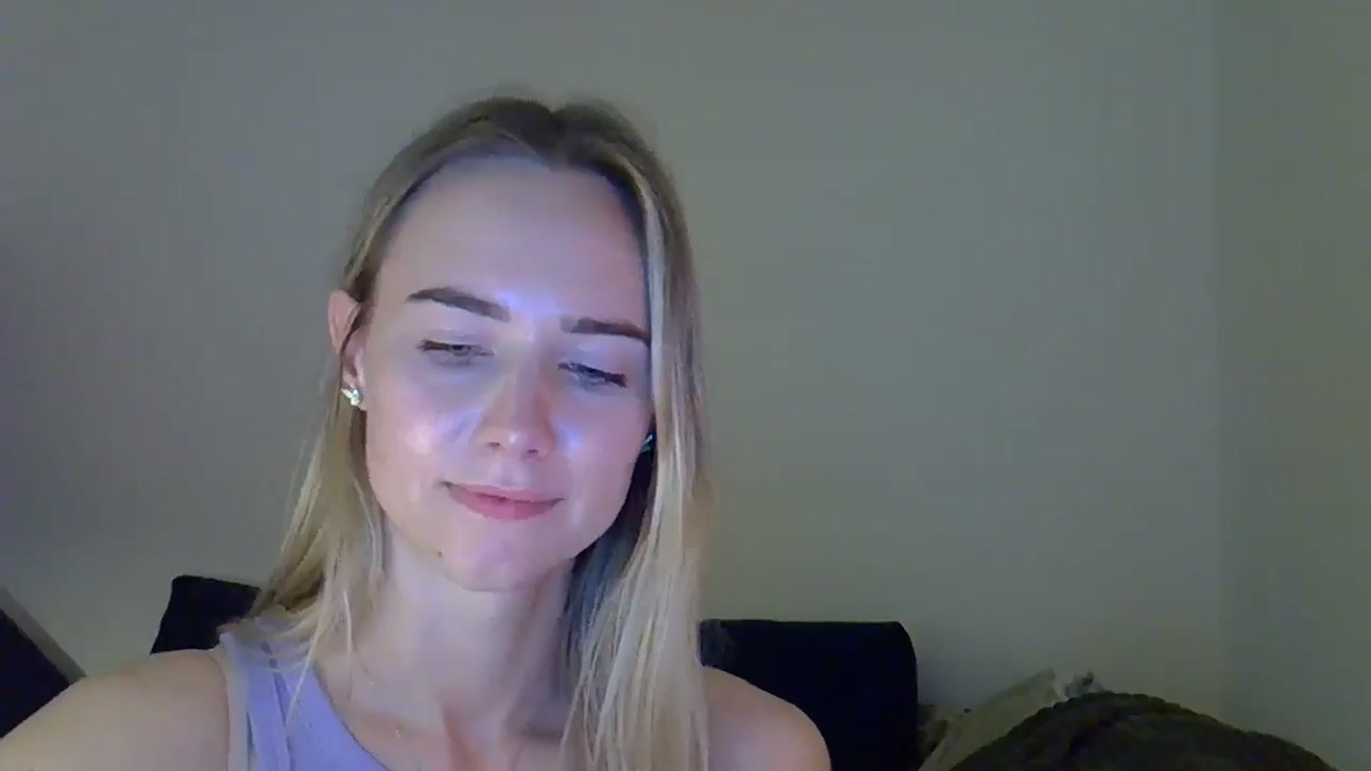 Gallery image thumbnail from Ocean__Soul's myfreecams stream on, 04/26/2025, 18:18 image 19 of 20