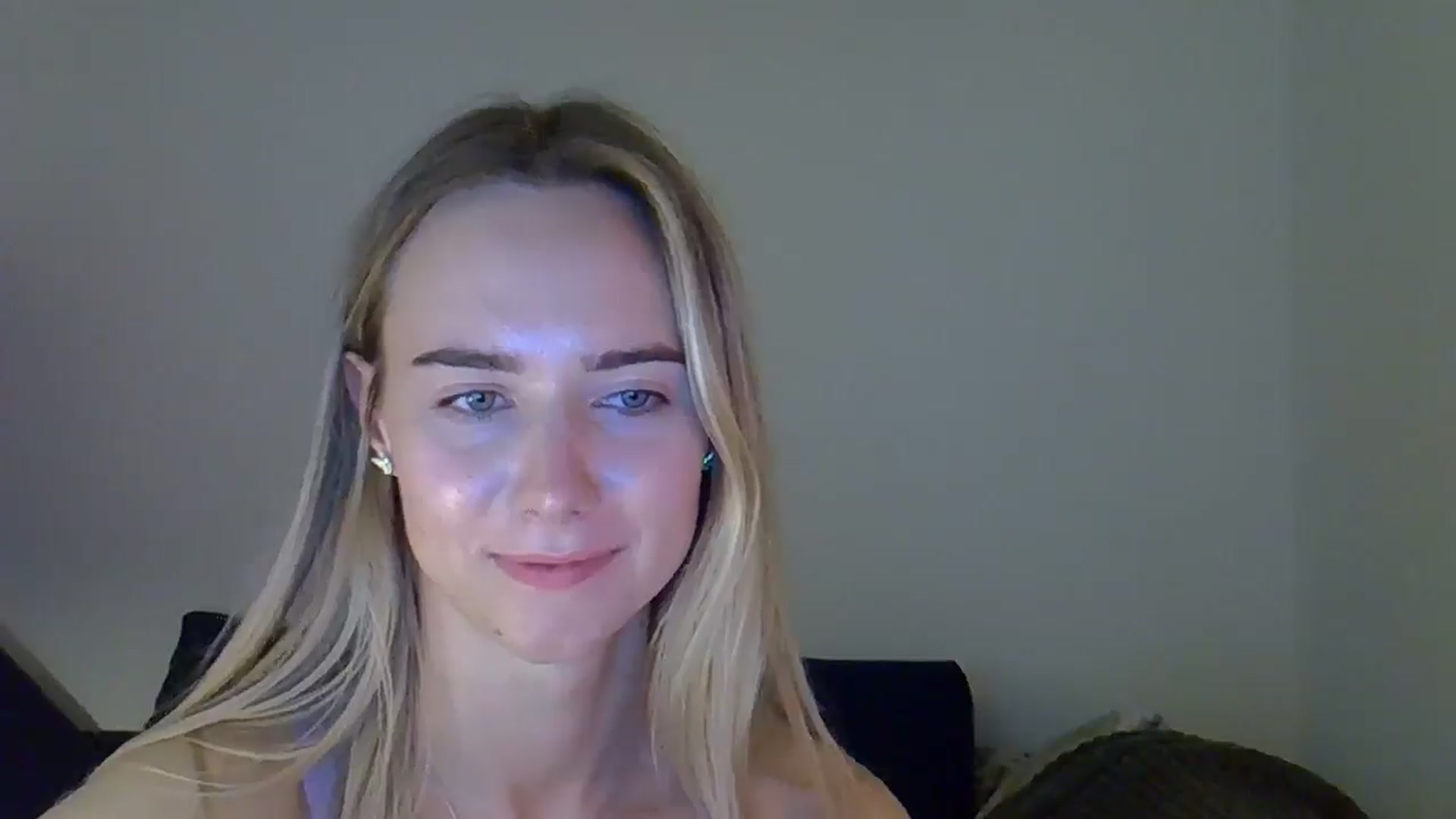Gallery image thumbnail from Ocean__Soul's myfreecams stream on, 04/26/2025, 19:05 image 6 of 20
