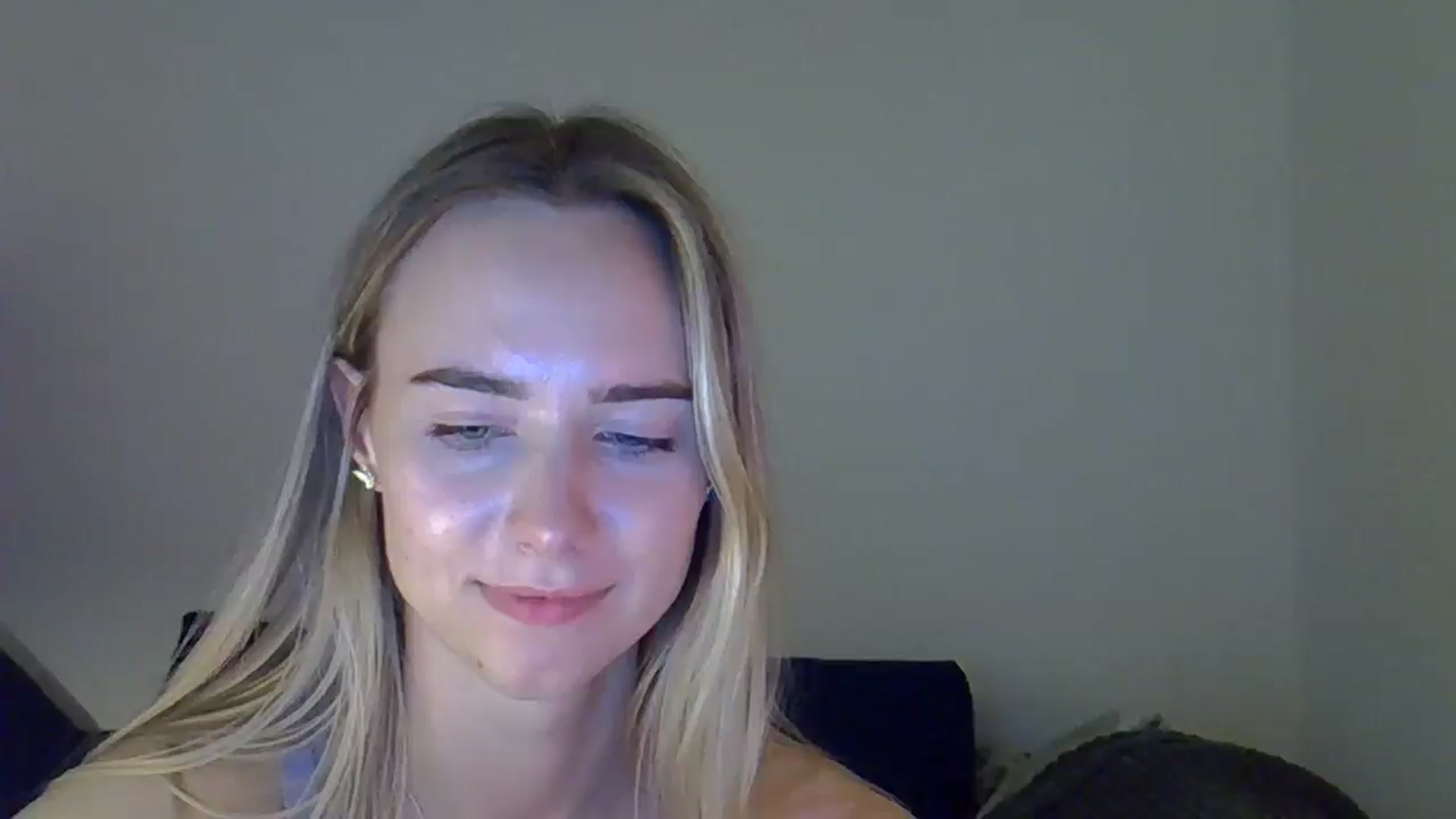 Gallery image thumbnail from Ocean__Soul's myfreecams stream on, 04/26/2025, 19:05 image 13 of 20