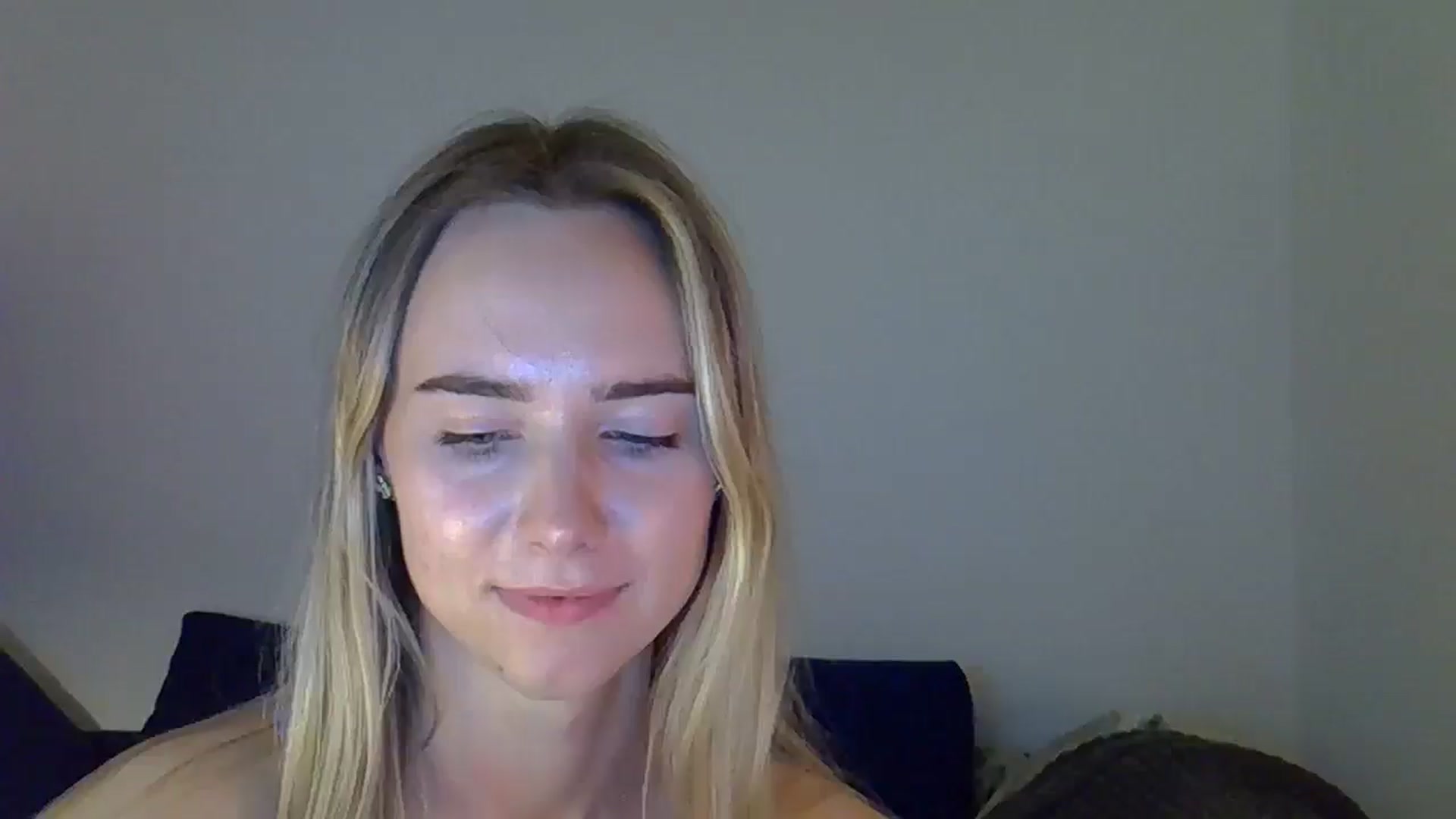 Gallery image thumbnail from Ocean__Soul's myfreecams stream on, 04/26/2025, 19:05 image 18 of 20