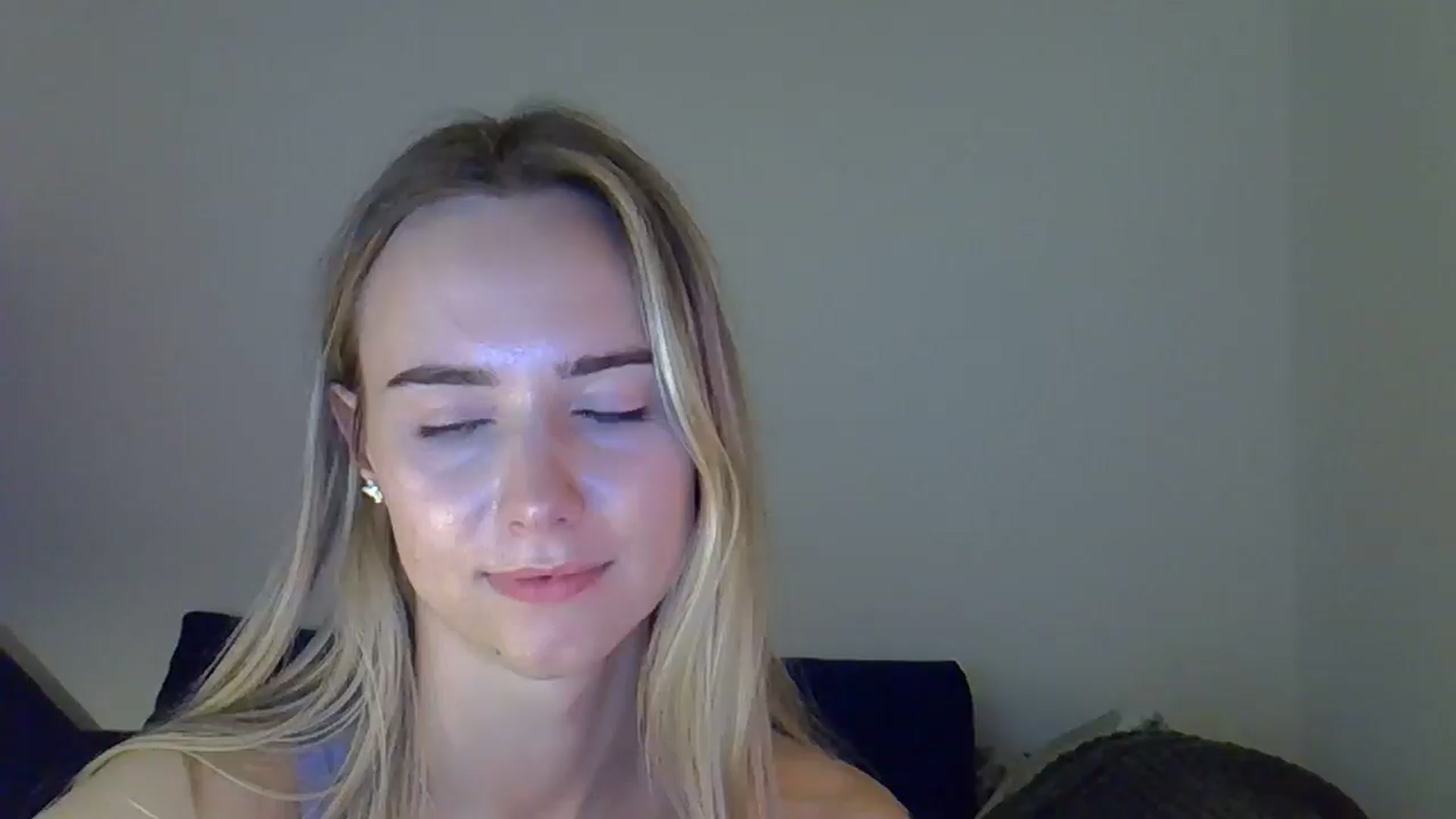 Gallery image thumbnail from Ocean__Soul's myfreecams stream on, 04/26/2025, 19:05 image 11 of 20