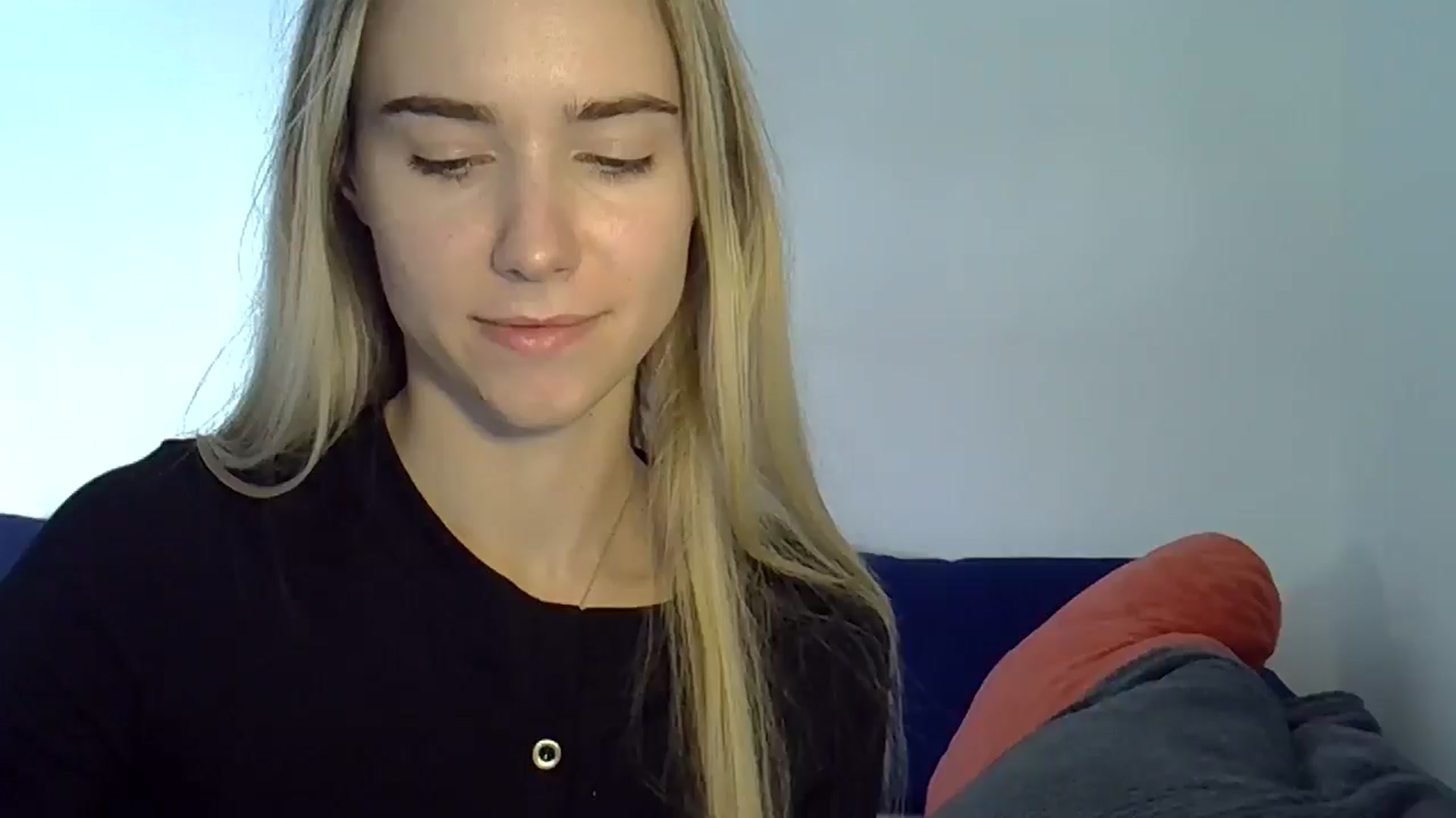 Gallery image thumbnail from Ocean__Soul's myfreecams stream on, 04/28/2025, 14:40 image 1 of 20