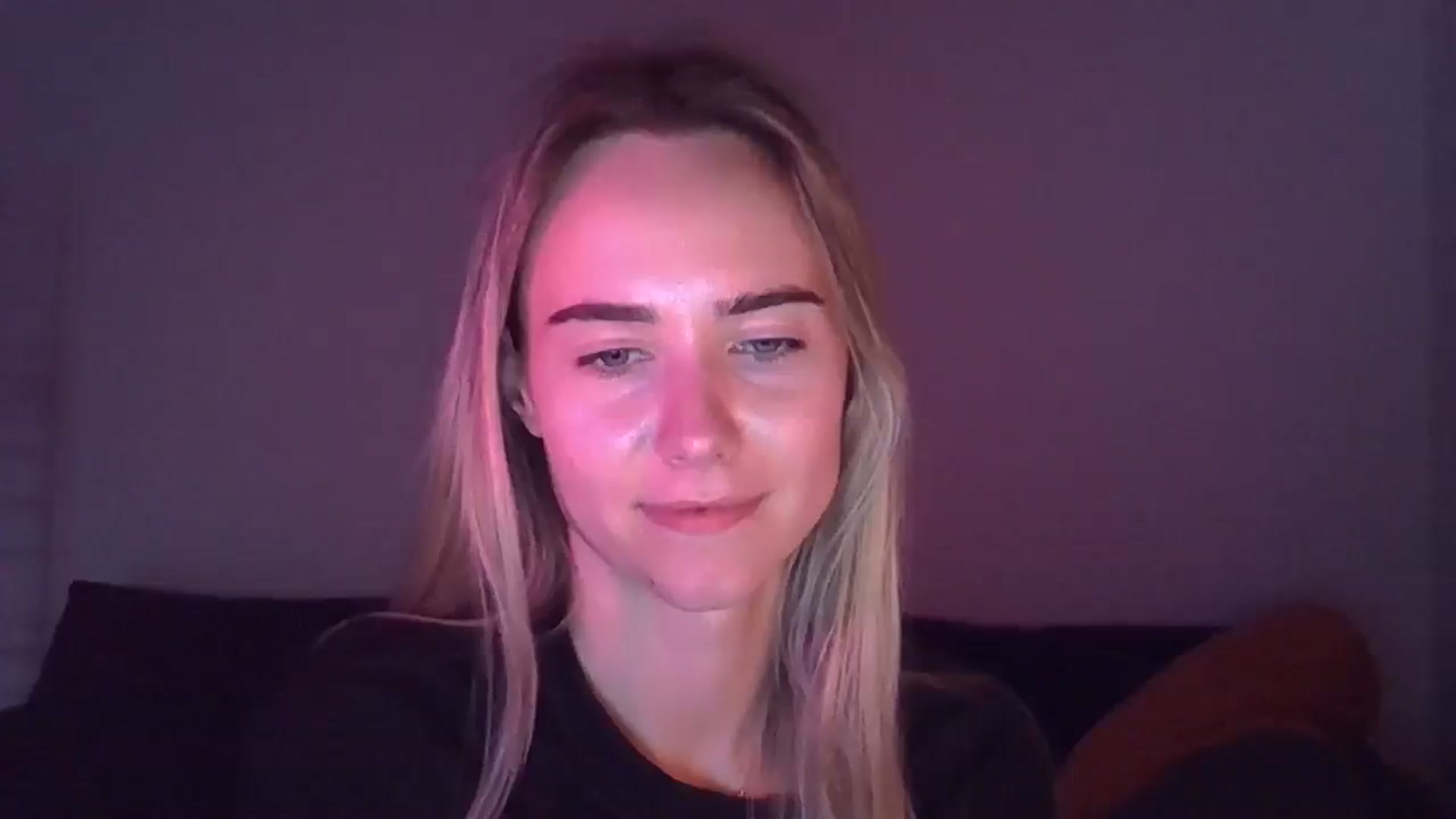 Gallery image thumbnail from Ocean__Soul's myfreecams stream on, 04/28/2025, 18:11 image 19 of 20