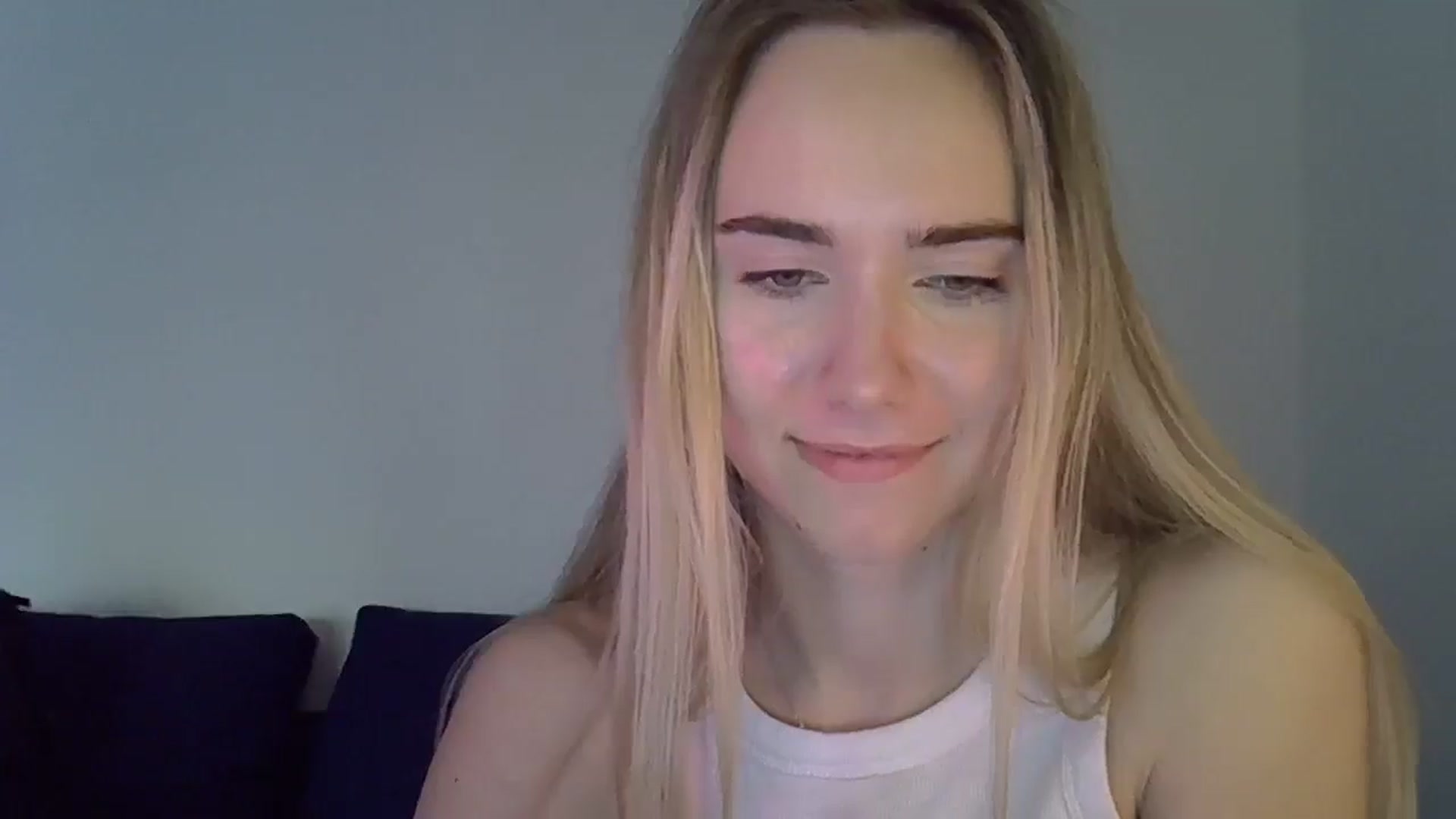 Gallery image thumbnail from Ocean__Soul's myfreecams stream on, 04/29/2025, 17:35 image 10 of 20