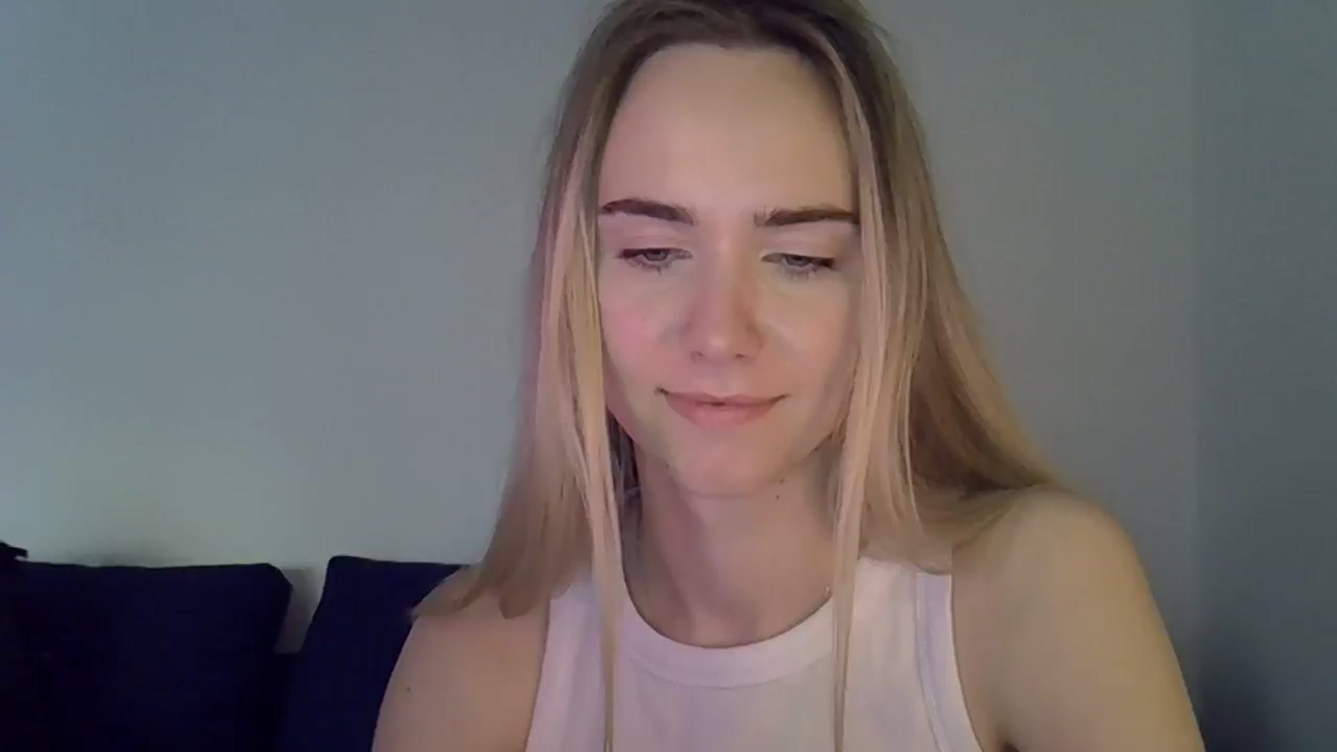 Gallery image thumbnail from Ocean__Soul's myfreecams stream on, 04/29/2025, 17:35 image 5 of 20