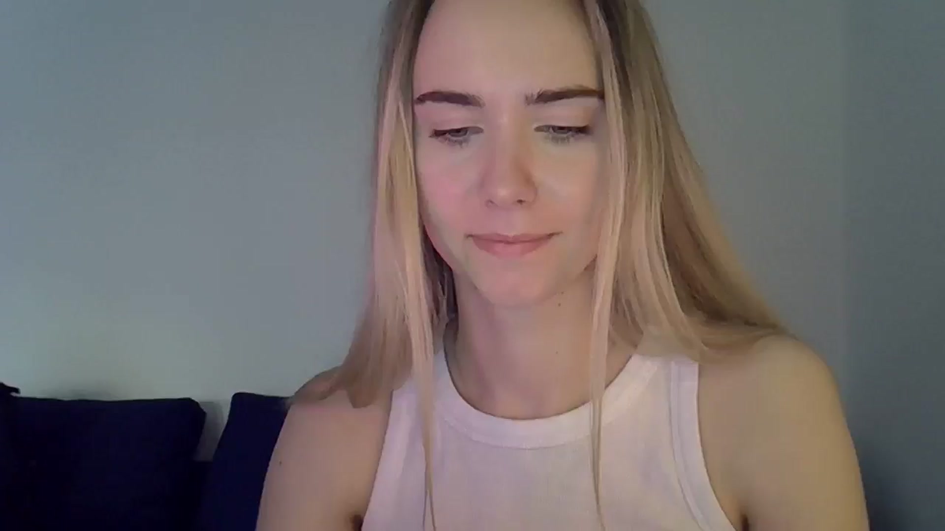 Gallery image thumbnail from Ocean__Soul's myfreecams stream on, 04/29/2025, 17:35 image 4 of 20