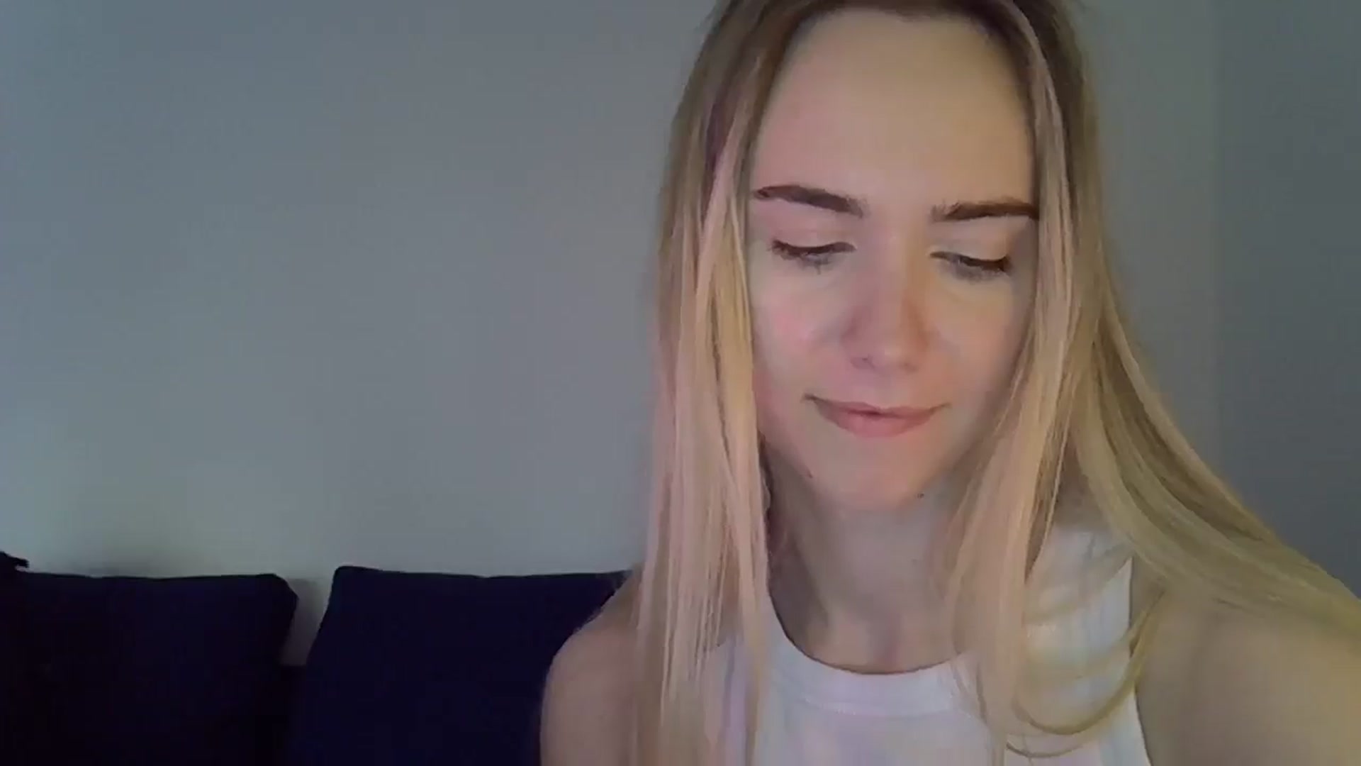 Gallery image thumbnail from Ocean__Soul's myfreecams stream on, 04/29/2025, 17:35 image 11 of 20