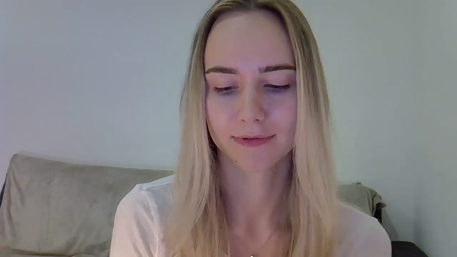 Gallery image thumbnail from Ocean__Soul's myfreecams stream on, 05/02/2025, 16:38 image 19 of 20