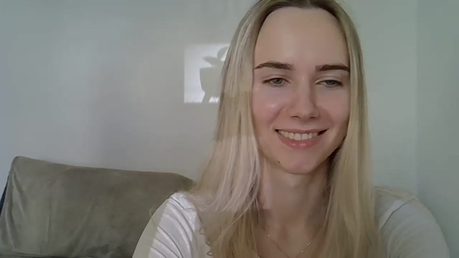 Gallery image thumbnail from Ocean__Soul's myfreecams stream on, 05/02/2025, 16:38 image 15 of 20