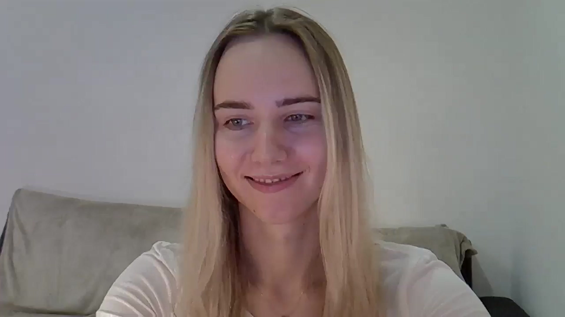 Gallery image thumbnail from Ocean__Soul's myfreecams stream on, 05/02/2025, 17:14 image 19 of 20