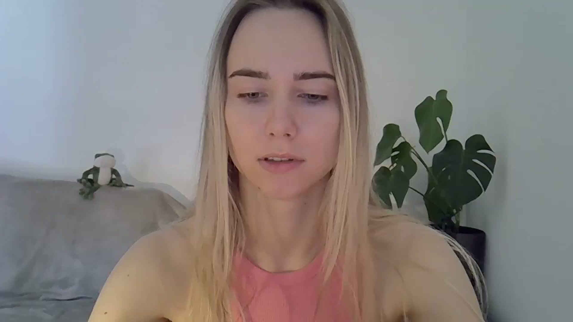 Gallery image thumbnail from Ocean__Soul's myfreecams stream on, 05/03/2025, 10:04 image 1 of 20