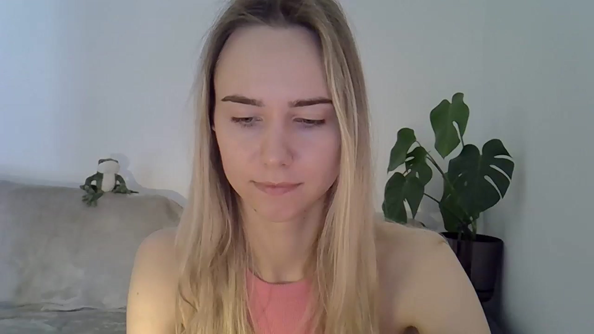Gallery image thumbnail from Ocean__Soul's myfreecams stream on, 05/03/2025, 10:04 image 10 of 20