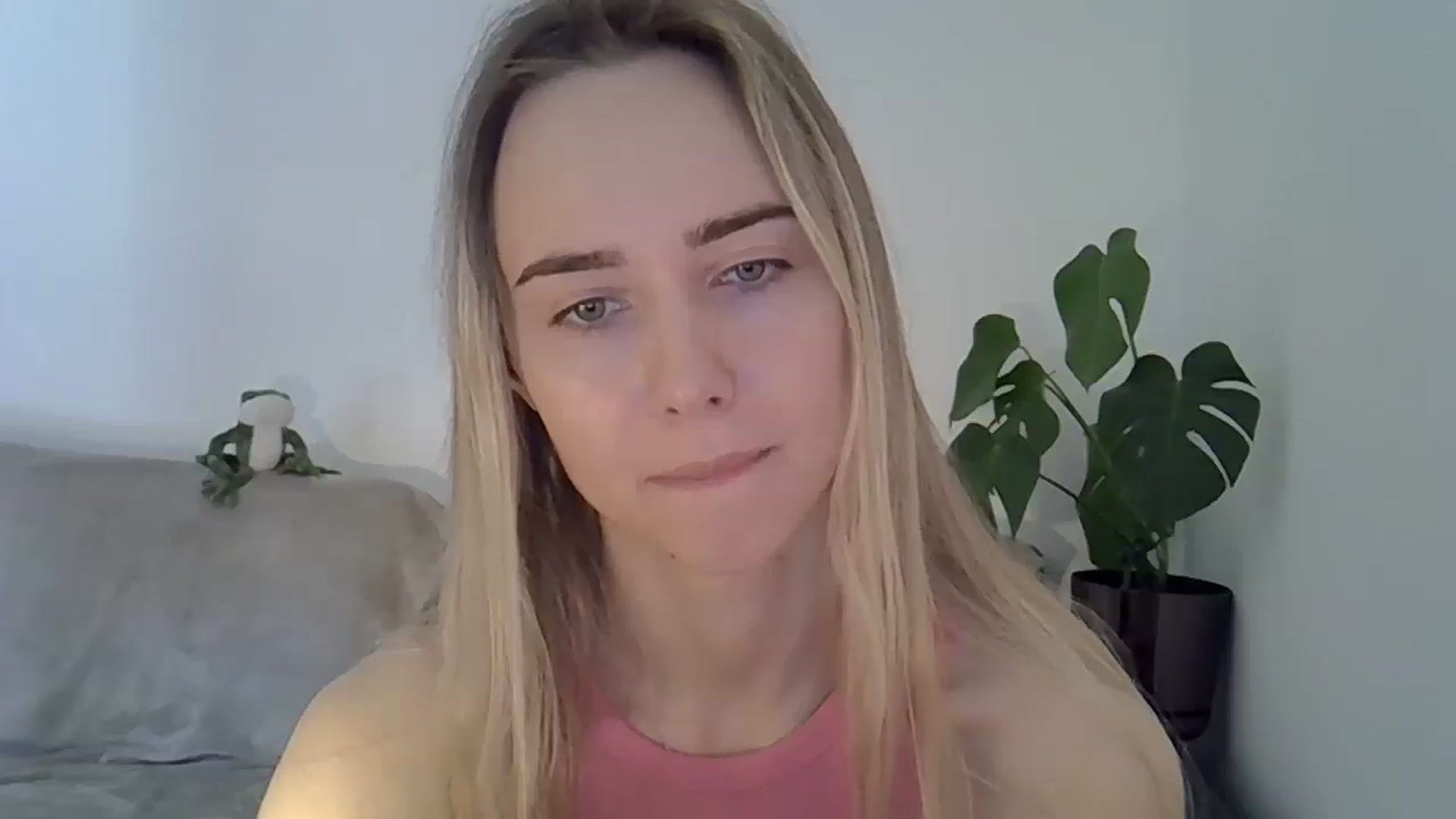 Gallery image thumbnail from Ocean__Soul's myfreecams stream on, 05/03/2025, 10:04 image 2 of 20