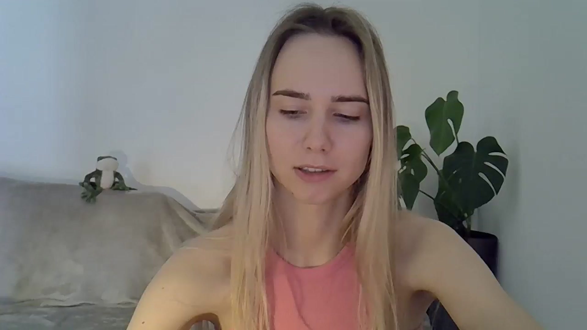 Gallery image thumbnail from Ocean__Soul's myfreecams stream on, 05/03/2025, 10:04 image 17 of 20