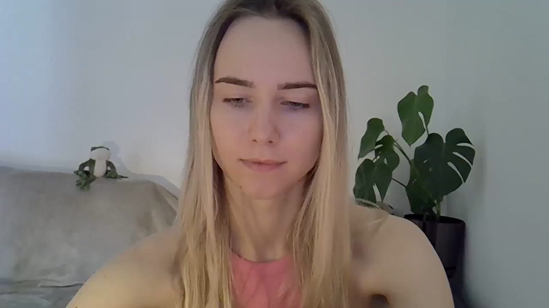 Gallery image thumbnail from Ocean__Soul's myfreecams stream on, 05/03/2025, 10:04 image 7 of 20