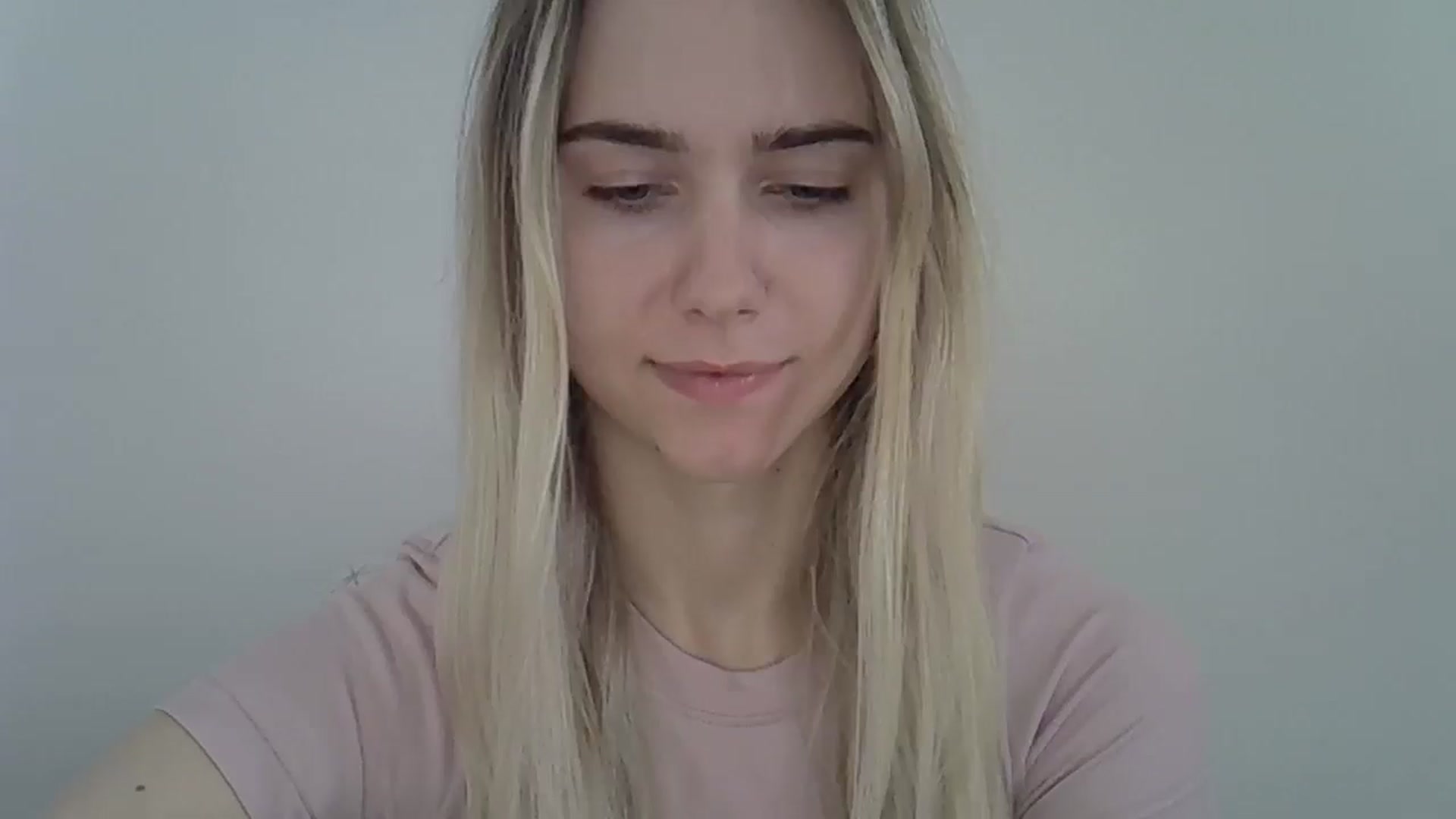Gallery image thumbnail from Ocean__Soul's myfreecams stream on, 05/04/2025, 15:16 image 15 of 20
