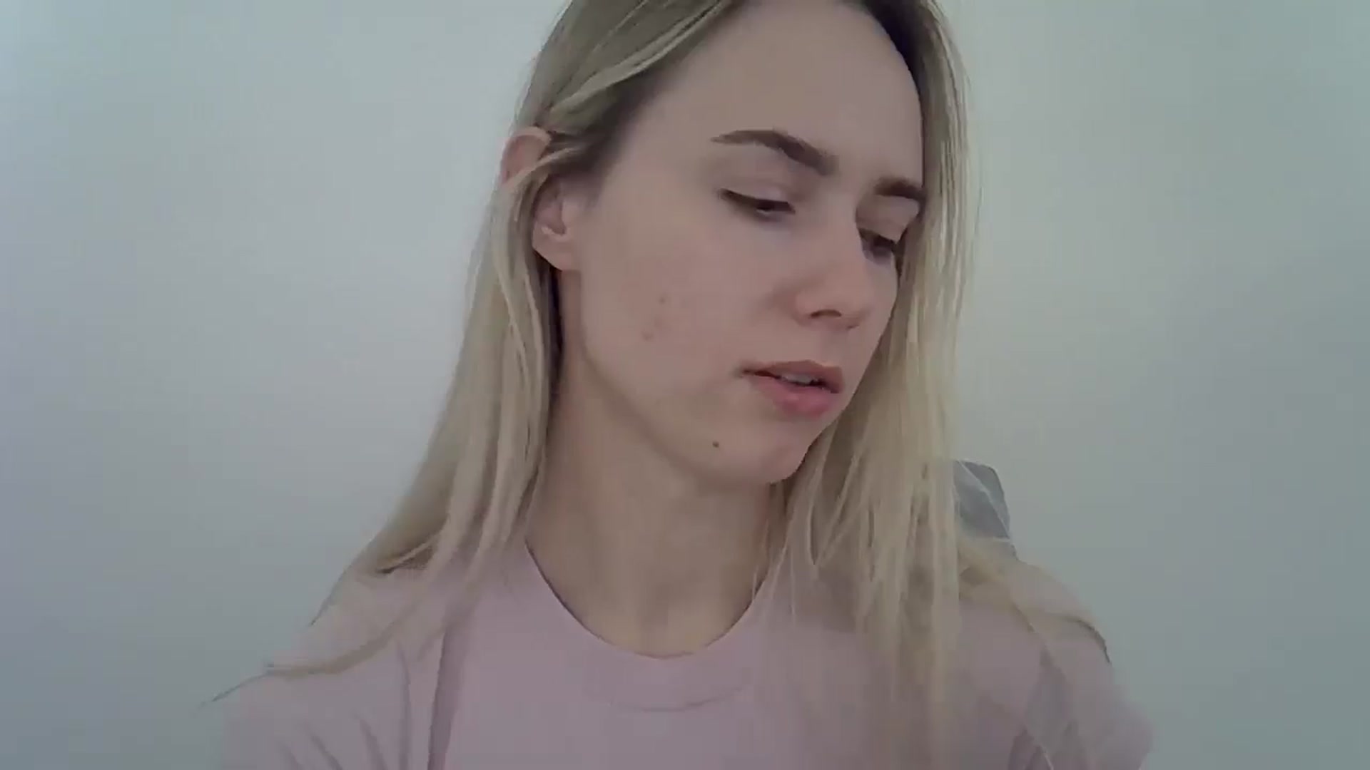 Gallery image thumbnail from Ocean__Soul's myfreecams stream on, 05/04/2025, 16:23 image 13 of 20