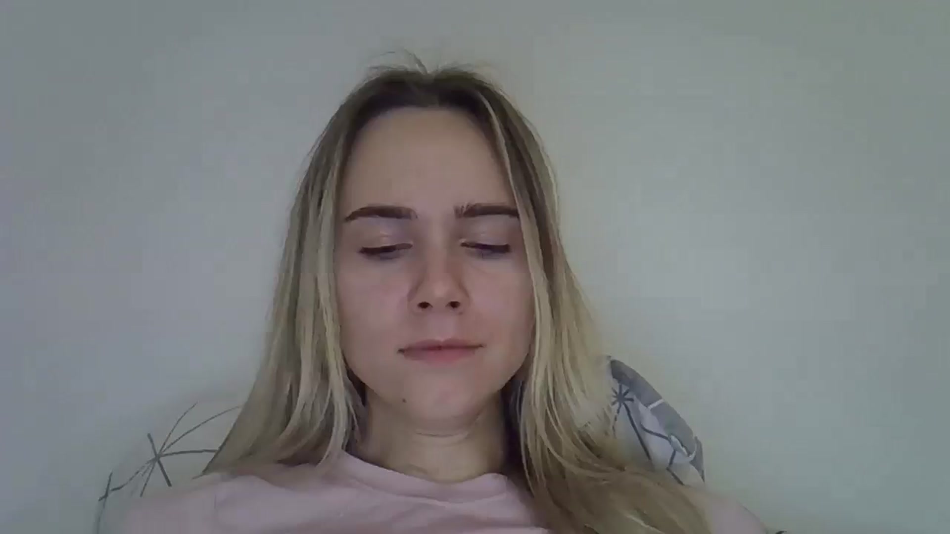 Gallery image thumbnail from Ocean__Soul's myfreecams stream on, 05/04/2025, 22:40 image 15 of 20