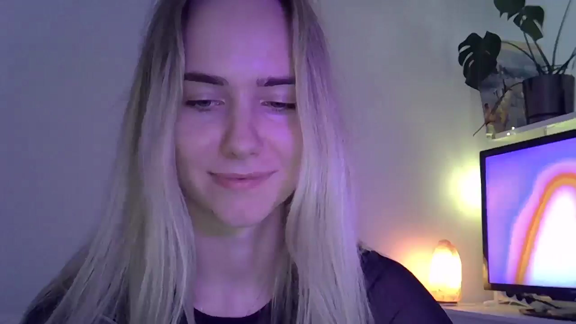 Gallery image thumbnail from Ocean__Soul's myfreecams stream on, 05/05/2025, 14:22 image 18 of 20
