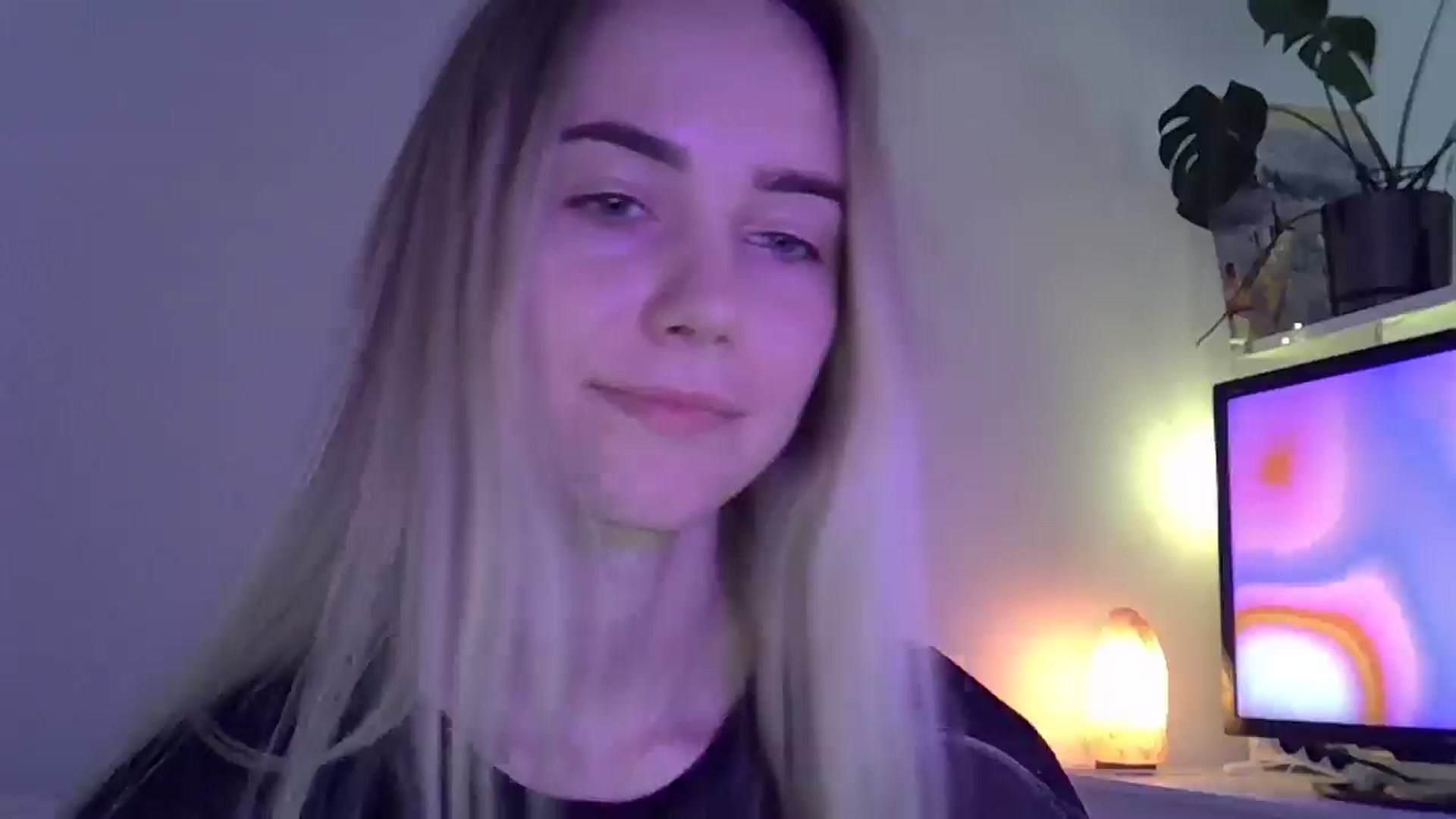 Gallery image thumbnail from Ocean__Soul's myfreecams stream on, 05/05/2025, 14:22 image 15 of 20