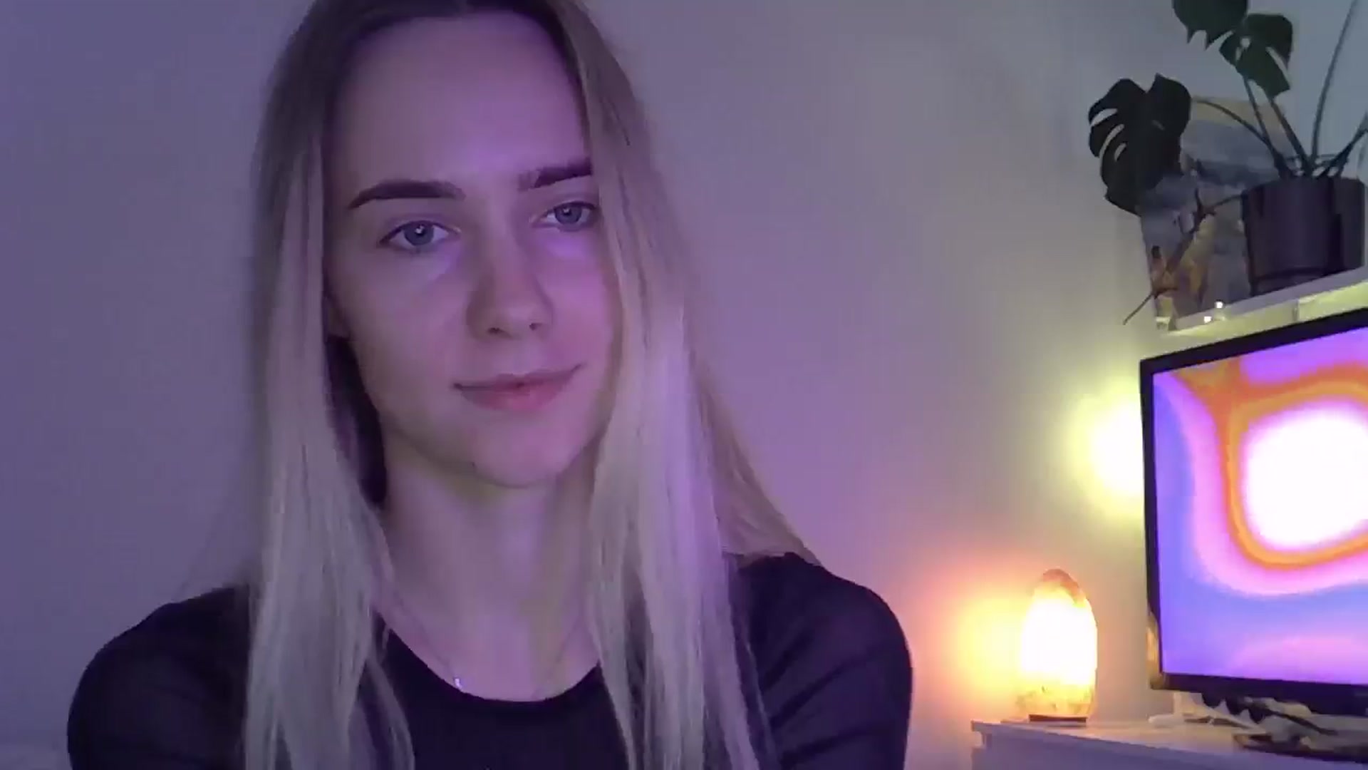 Gallery image thumbnail from Ocean__Soul's myfreecams stream on, 05/05/2025, 14:22 image 4 of 20