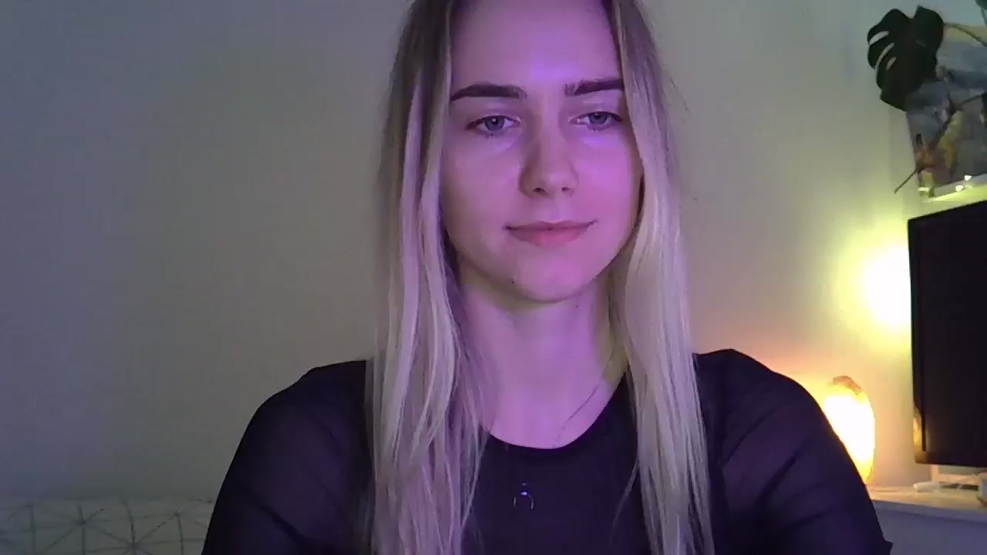 Gallery image thumbnail from Ocean__Soul's myfreecams stream on, 05/05/2025, 15:48 image 17 of 20