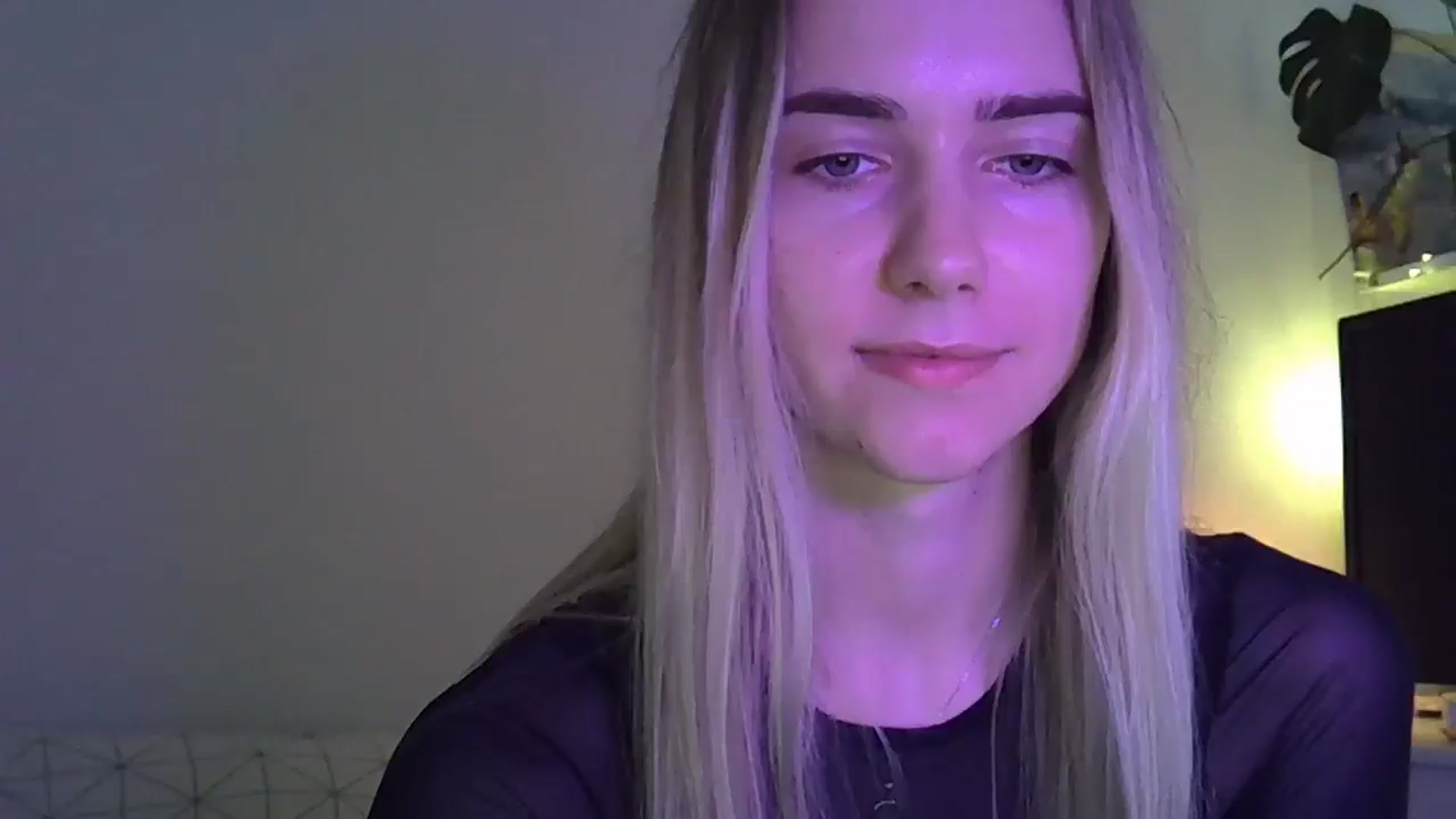 Gallery image thumbnail from Ocean__Soul's myfreecams stream on, 05/05/2025, 15:48 image 13 of 20