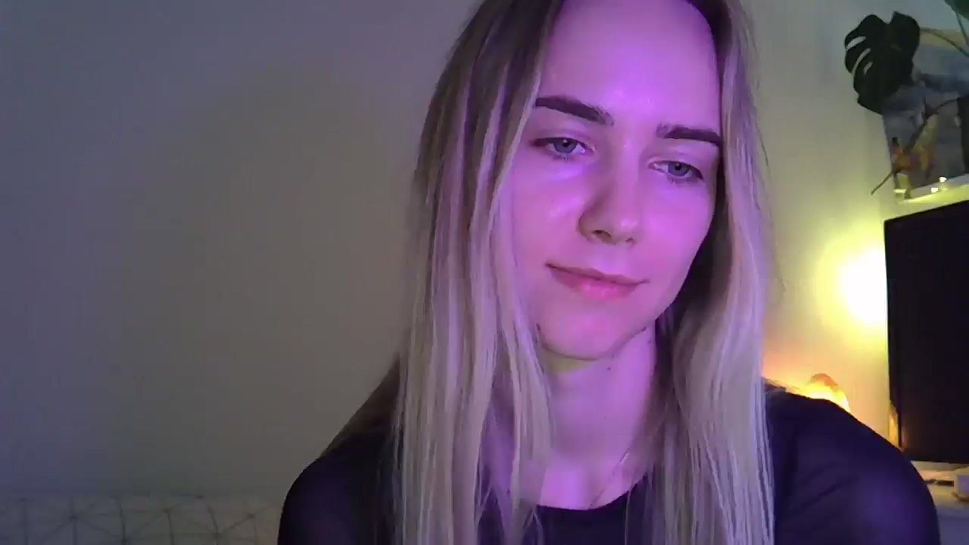 Gallery image thumbnail from Ocean__Soul's myfreecams stream on, 05/05/2025, 15:48 image 12 of 20