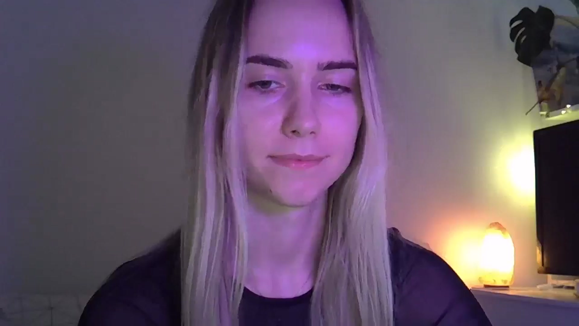 Gallery image thumbnail from Ocean__Soul's myfreecams stream on, 05/05/2025, 17:17 image 7 of 20