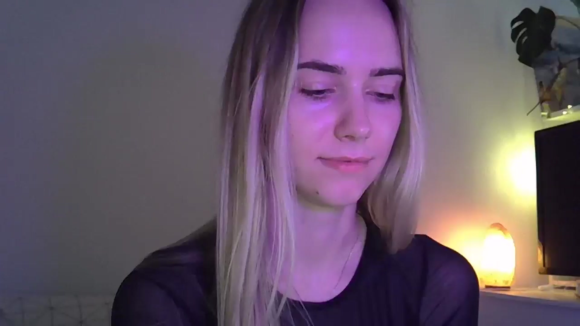 Gallery image thumbnail from Ocean__Soul's myfreecams stream on, 05/05/2025, 17:17 image 3 of 20