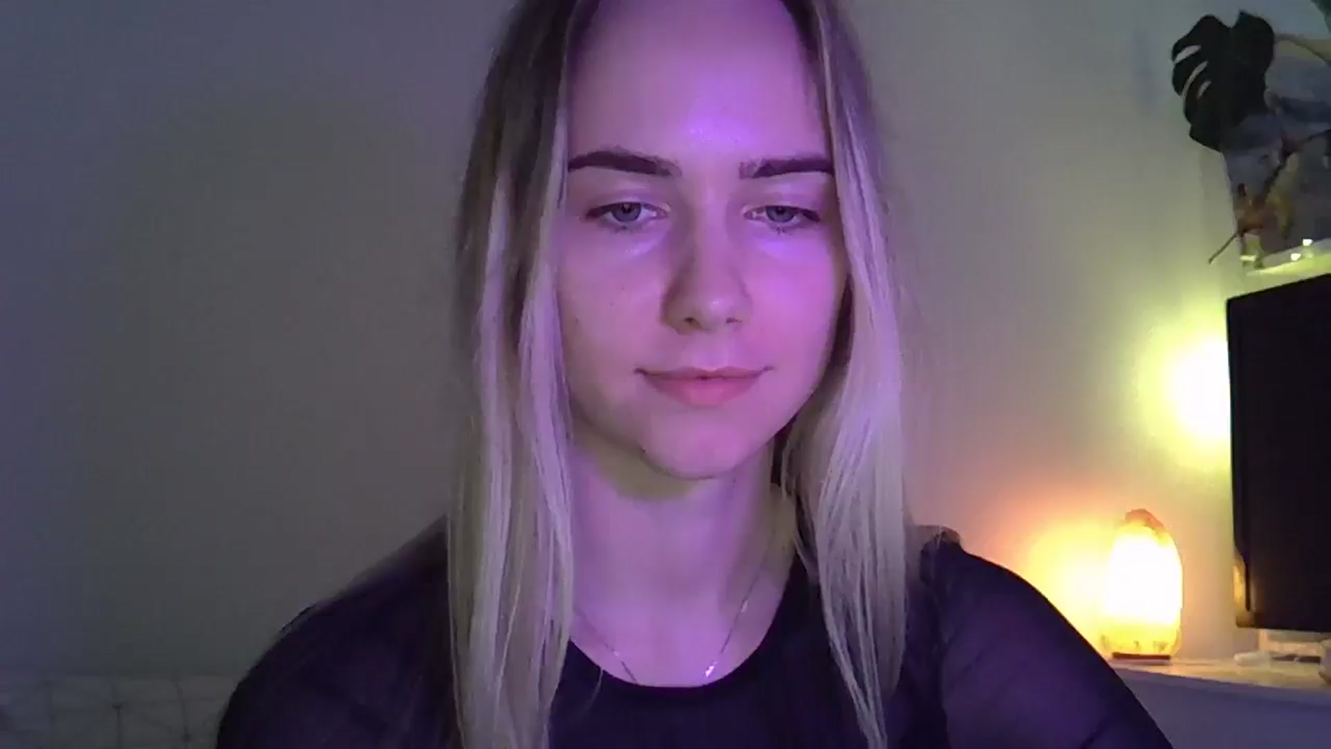 Gallery image thumbnail from Ocean__Soul's myfreecams stream on, 05/05/2025, 17:17 image 6 of 20