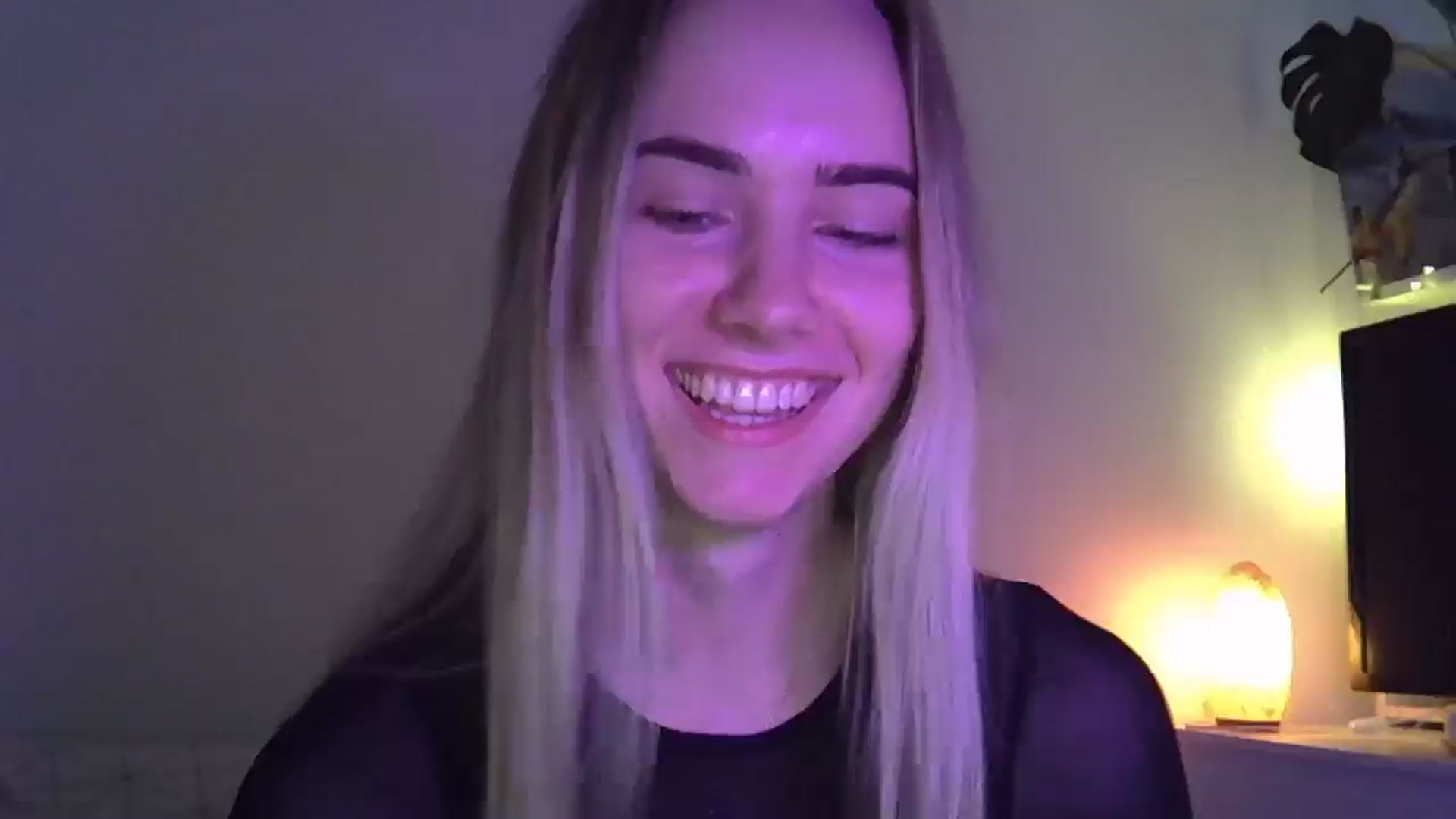 Gallery image thumbnail from Ocean__Soul's myfreecams stream on, 05/05/2025, 17:17 image 13 of 20