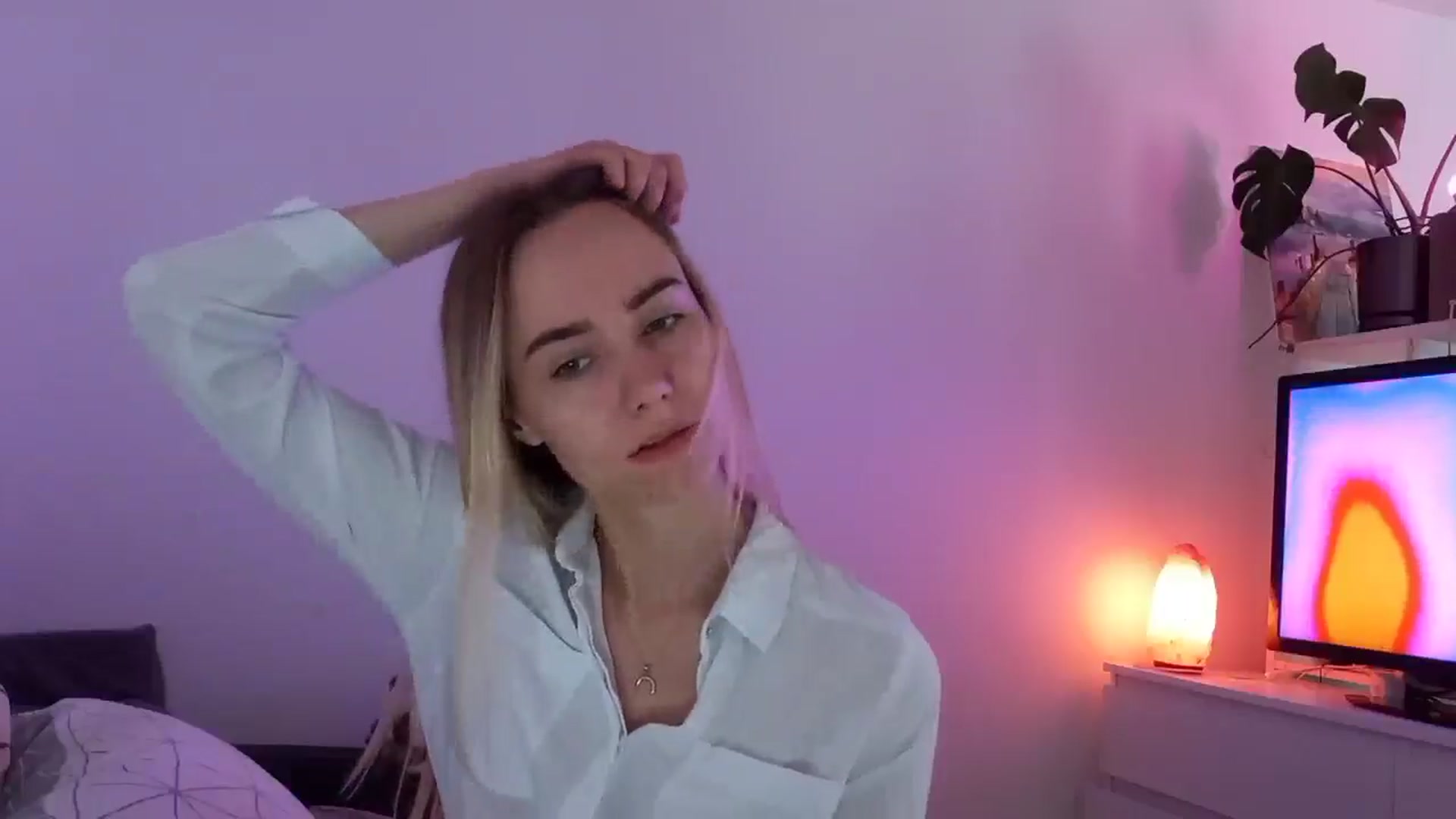 Gallery image thumbnail from Ocean__Soul's myfreecams stream on, 05/06/2025, 16:28 image 5 of 20