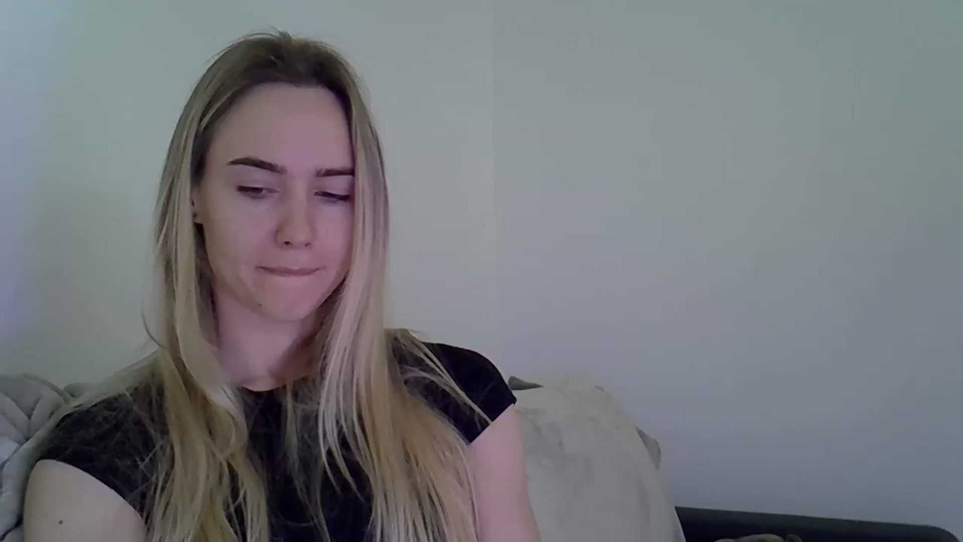 Gallery image thumbnail from Ocean__Soul's myfreecams stream on, 05/10/2025, 12:46 image 9 of 20