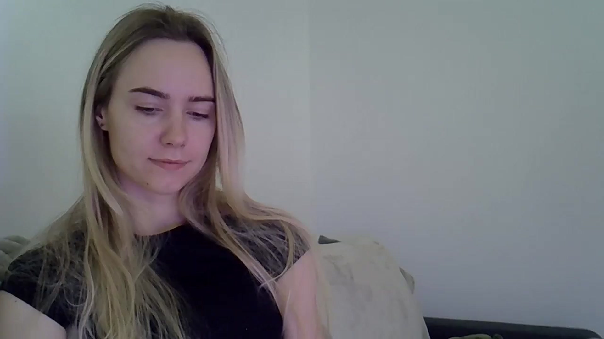 Gallery image thumbnail from Ocean__Soul's myfreecams stream on, 05/10/2025, 12:46 image 6 of 20