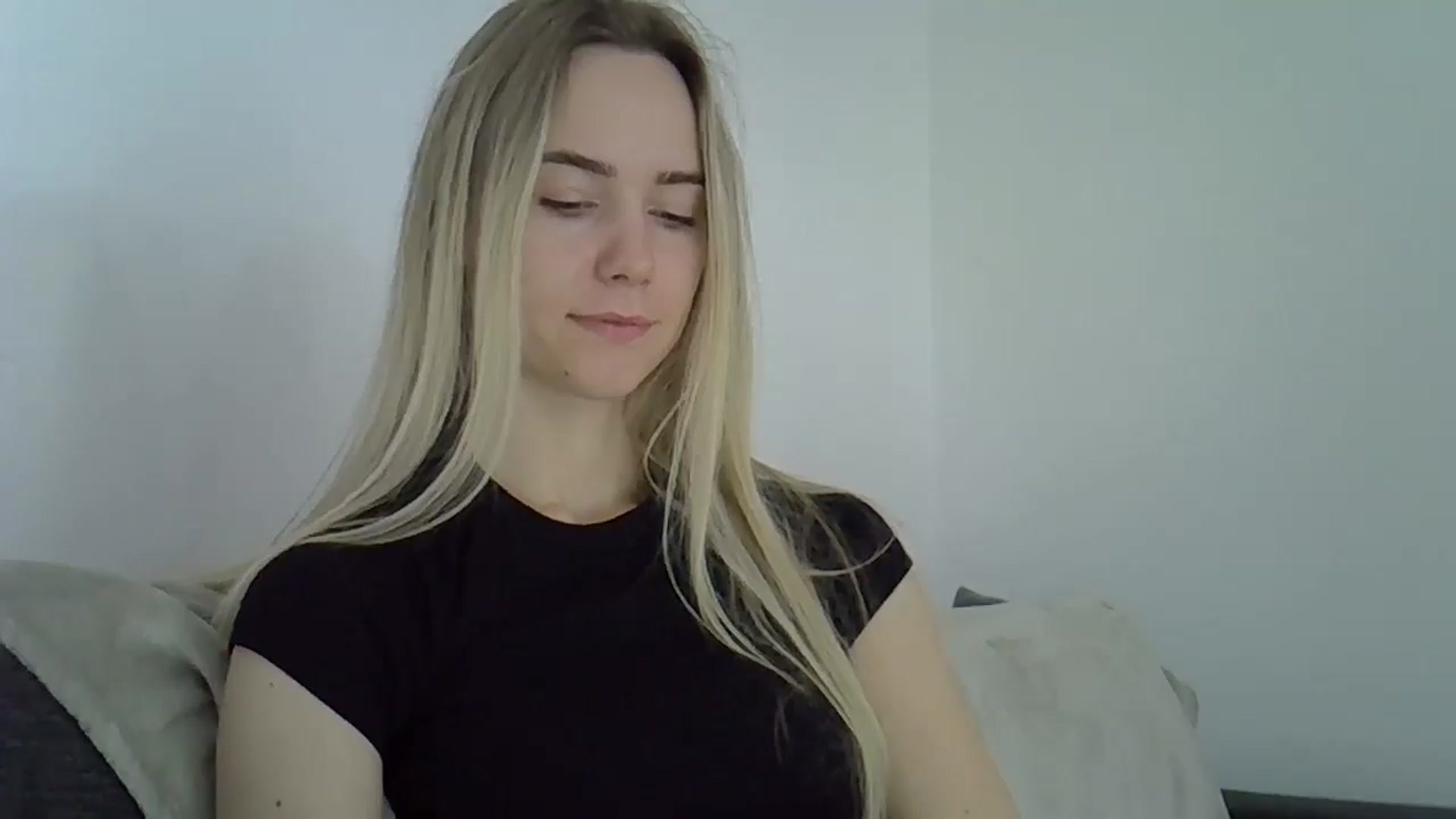 Gallery image thumbnail from Ocean__Soul's myfreecams stream on, 05/10/2025, 12:46 image 20 of 20