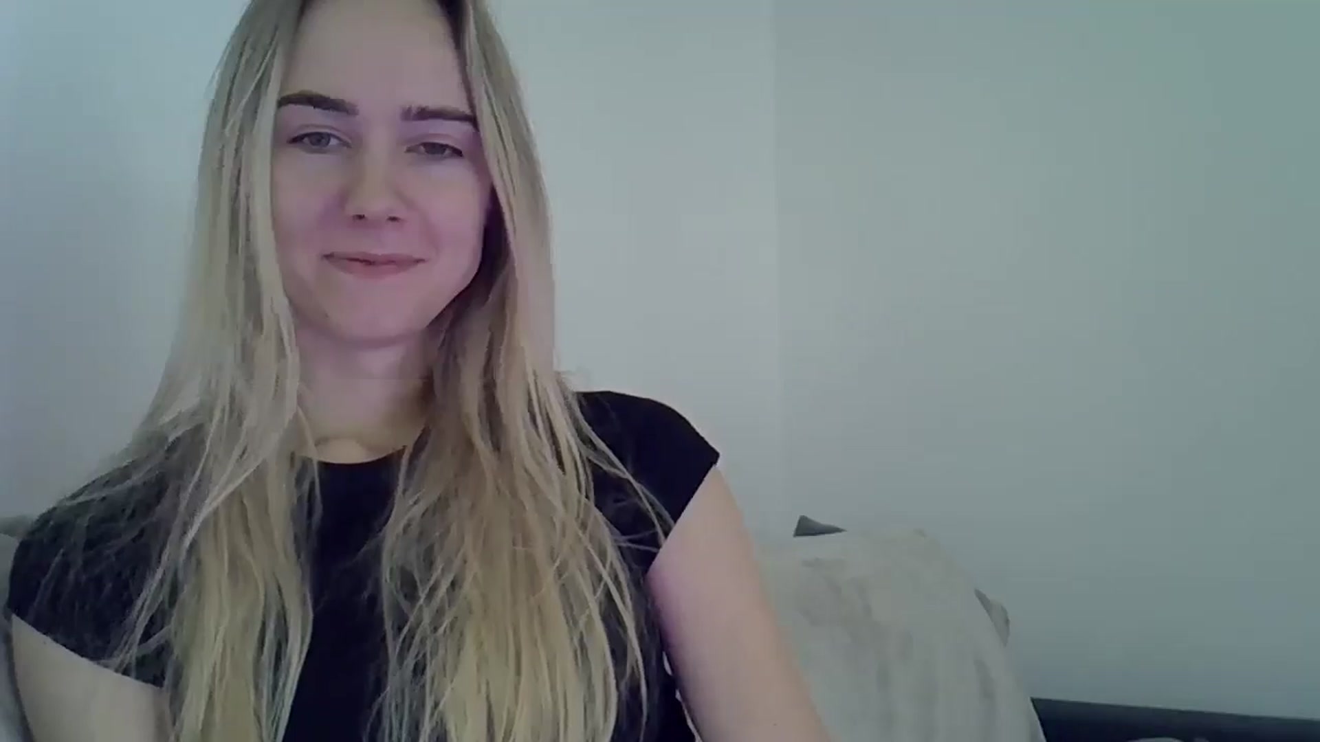 Gallery image thumbnail from Ocean__Soul's myfreecams stream on, 05/10/2025, 12:46 image 12 of 20