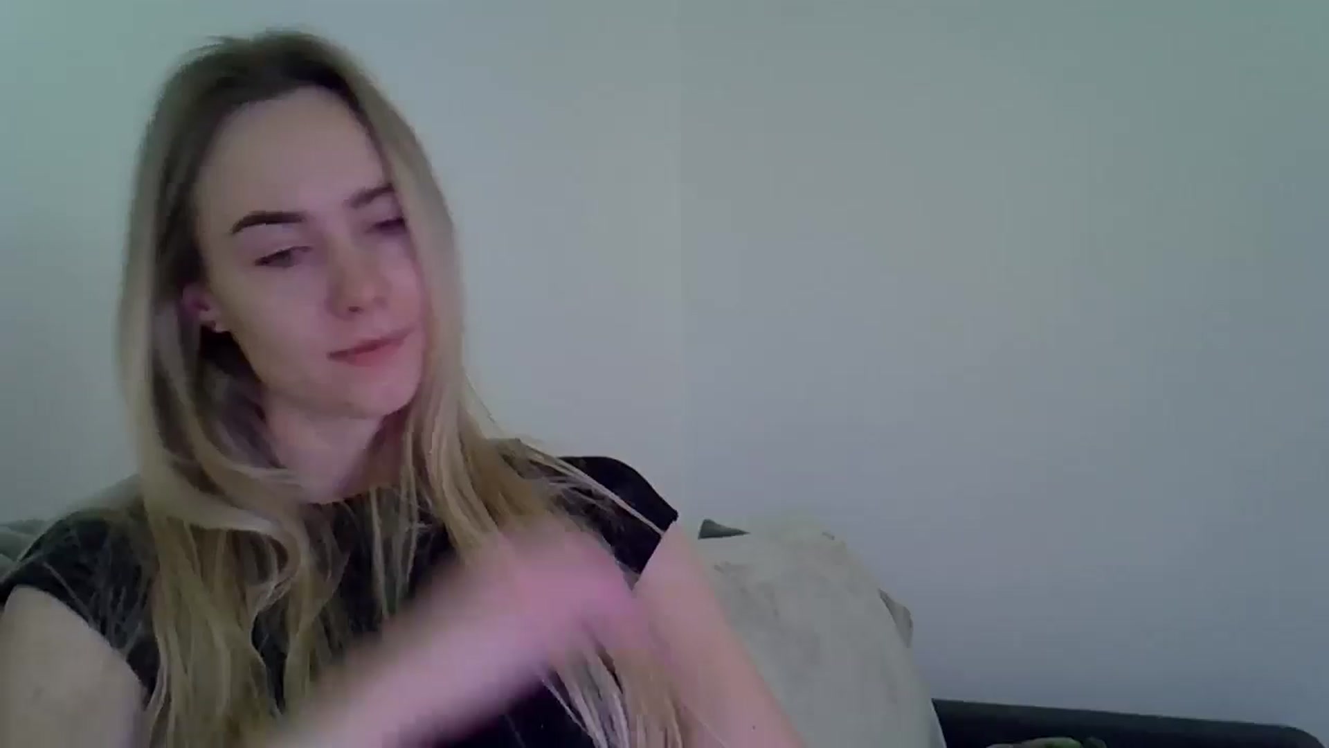 Gallery image thumbnail from Ocean__Soul's myfreecams stream on, 05/10/2025, 12:46 image 8 of 20