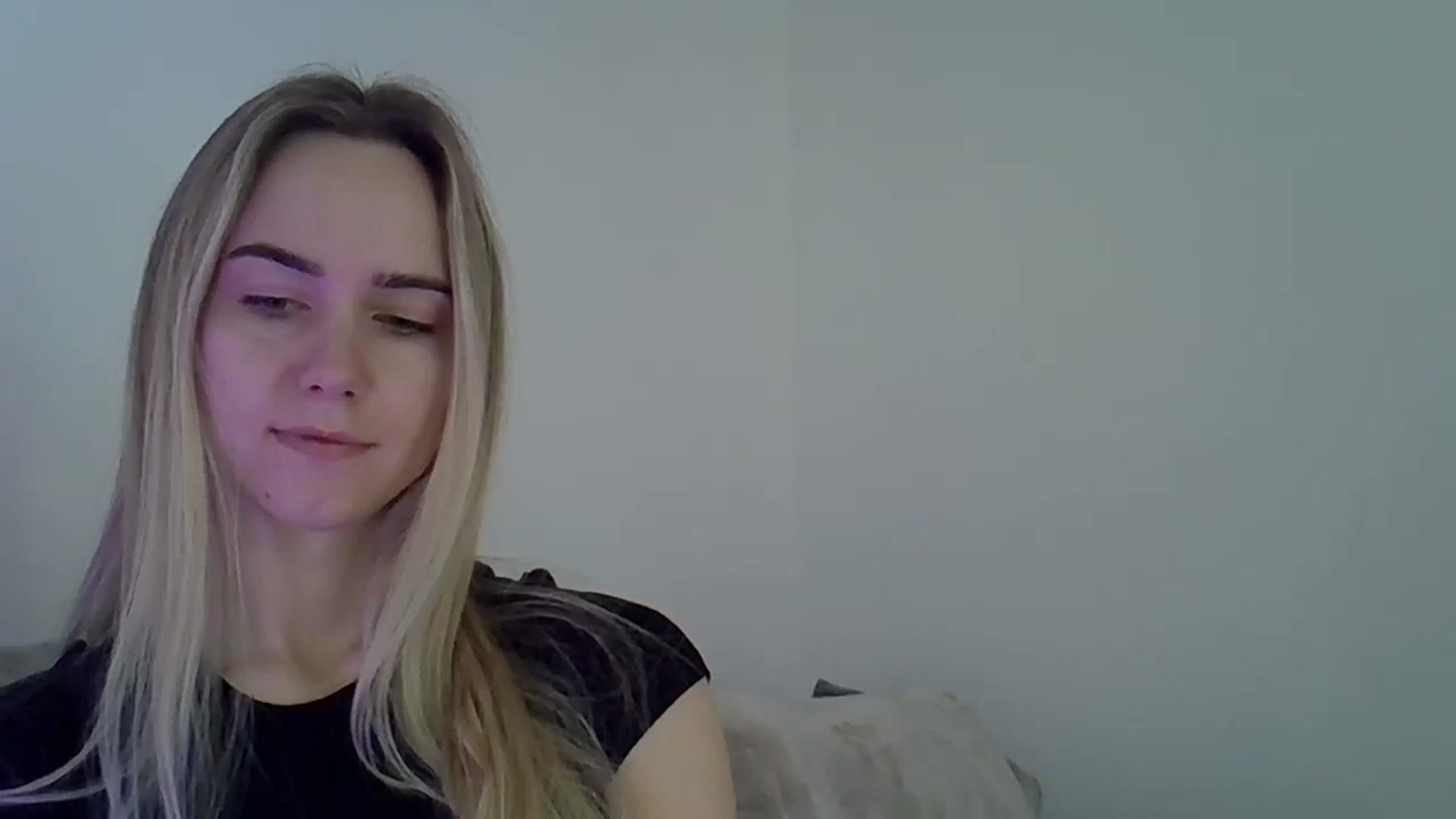 Gallery image thumbnail from Ocean__Soul's myfreecams stream on, 05/10/2025, 14:52 image 8 of 20